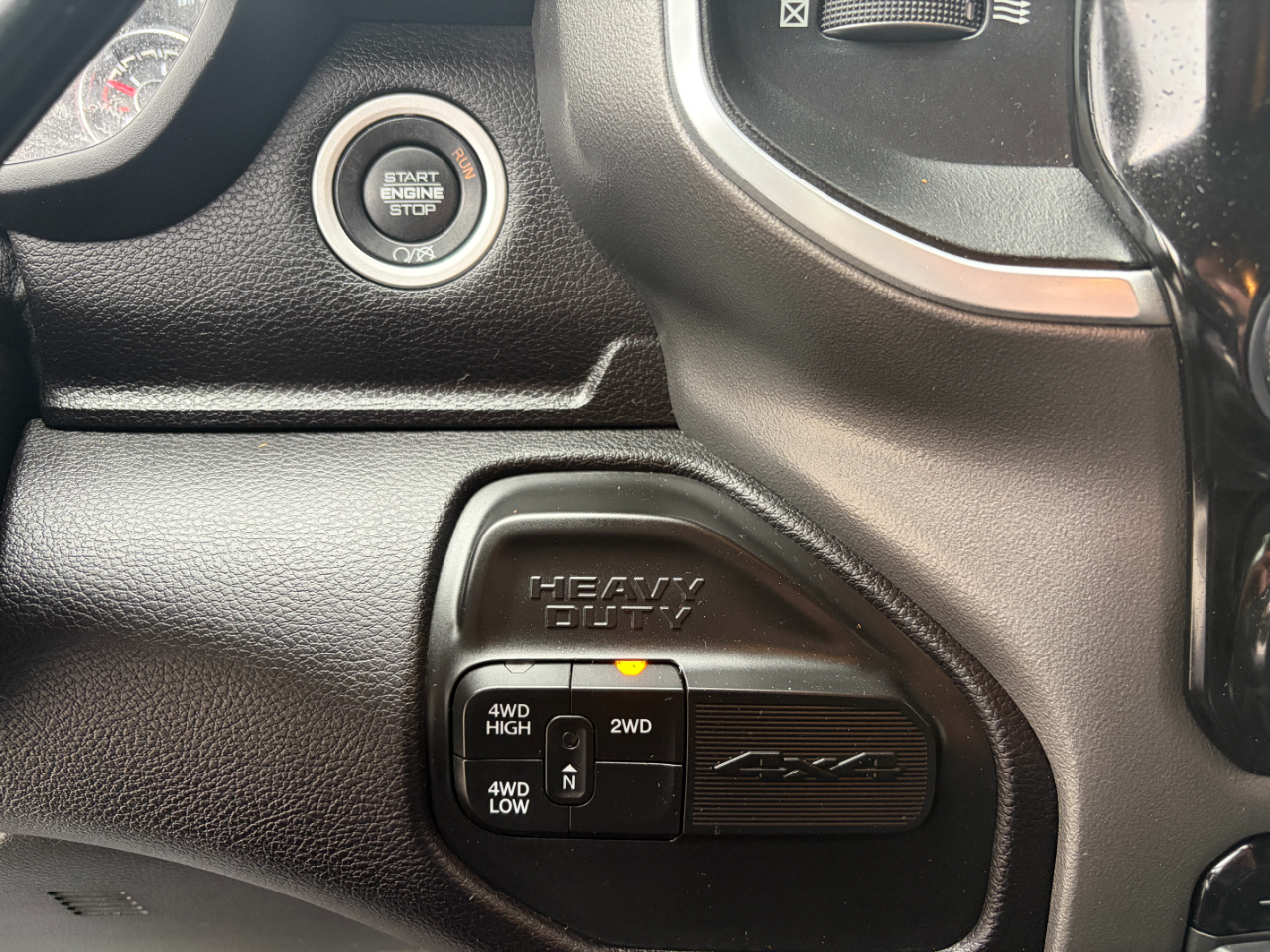 RAM 3500 Big Horn 4x4 Crew Cab 8' Box 2022