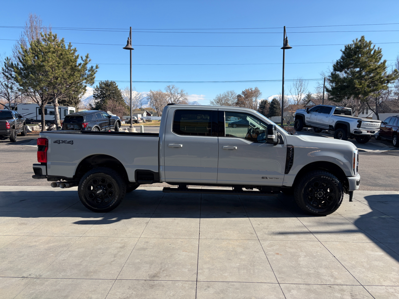 Ford Super Duty F-350 SRW Lariat 4WD Crew Cab 6.75' Box 2025