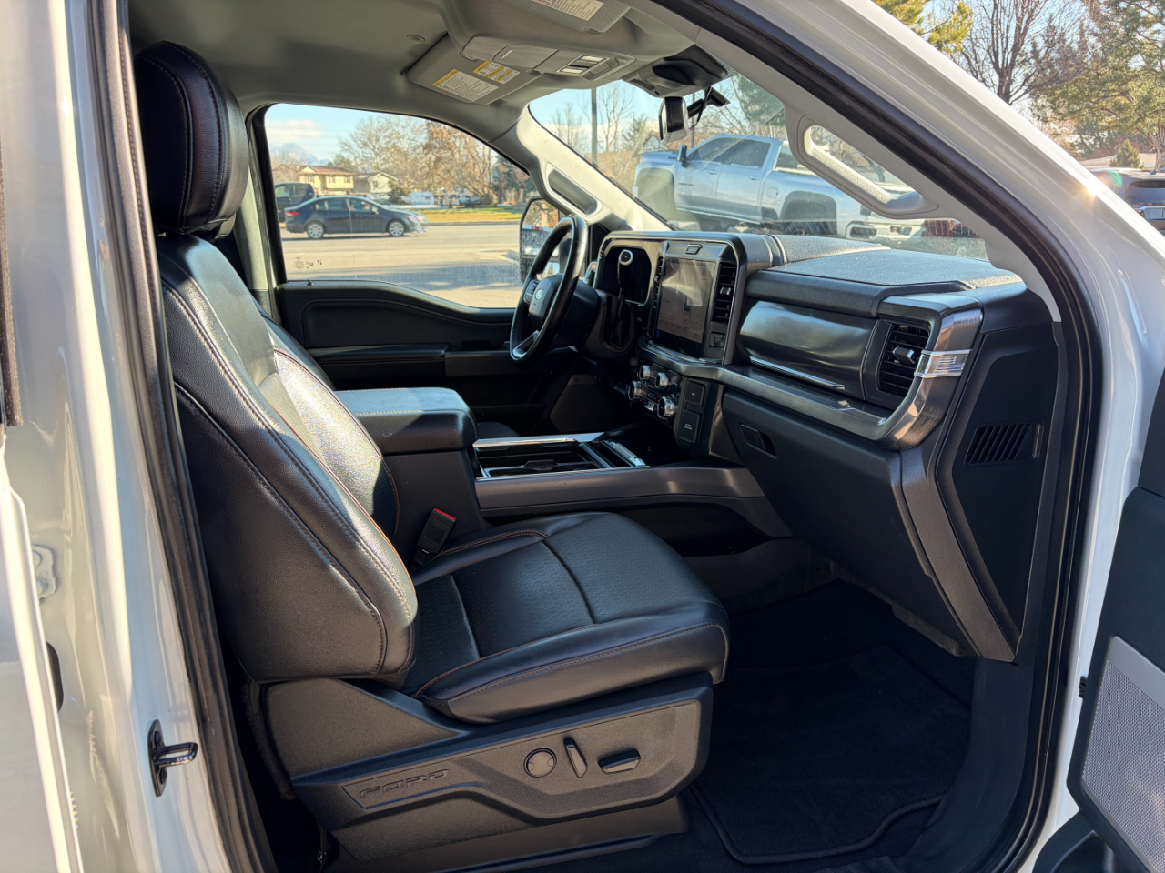 Ford Super Duty F-350 SRW Lariat 4WD Crew Cab 6.75' Box 2025
