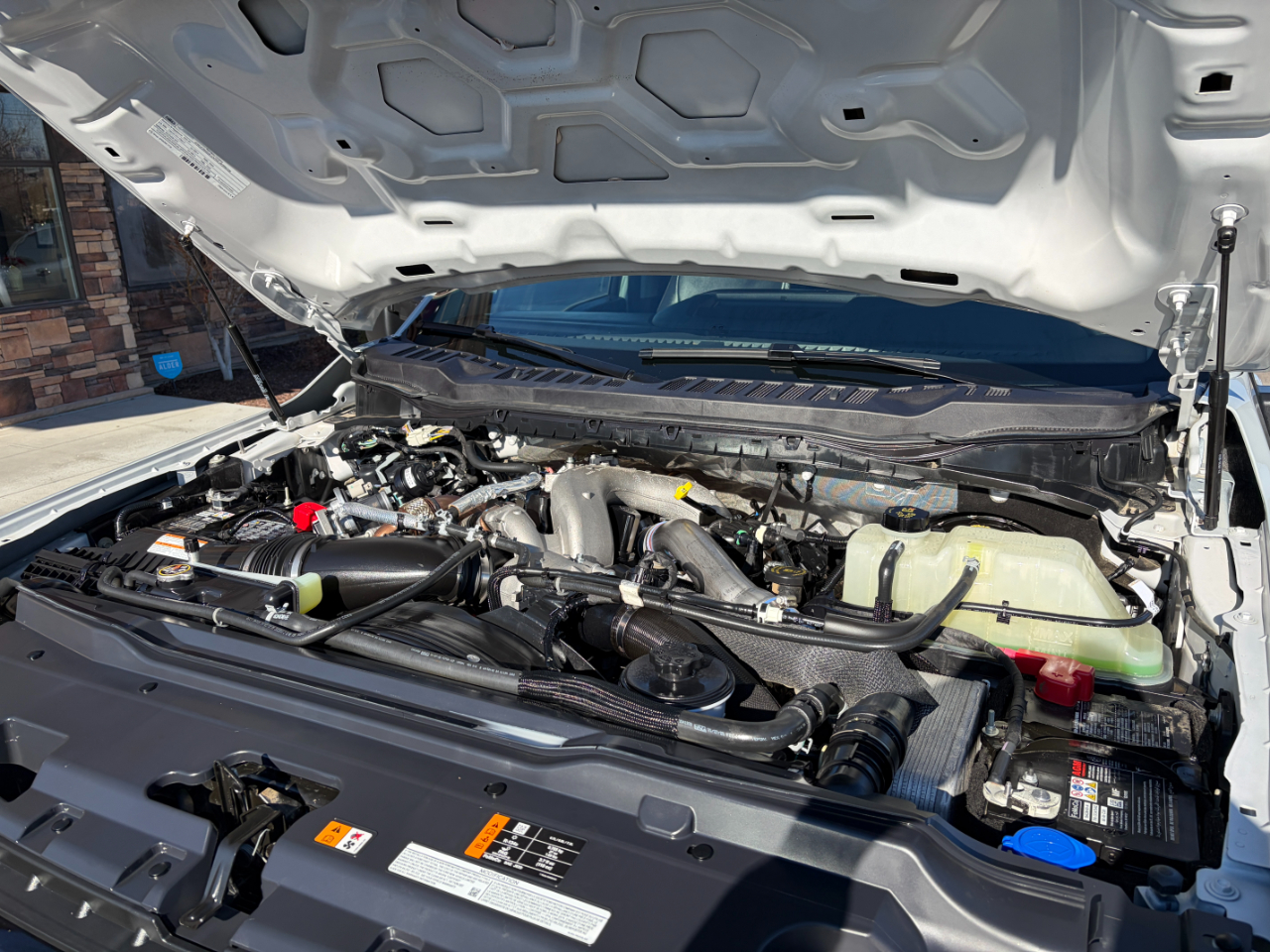 Ford Super Duty F-350 SRW Lariat 4WD Crew Cab 6.75' Box 2025