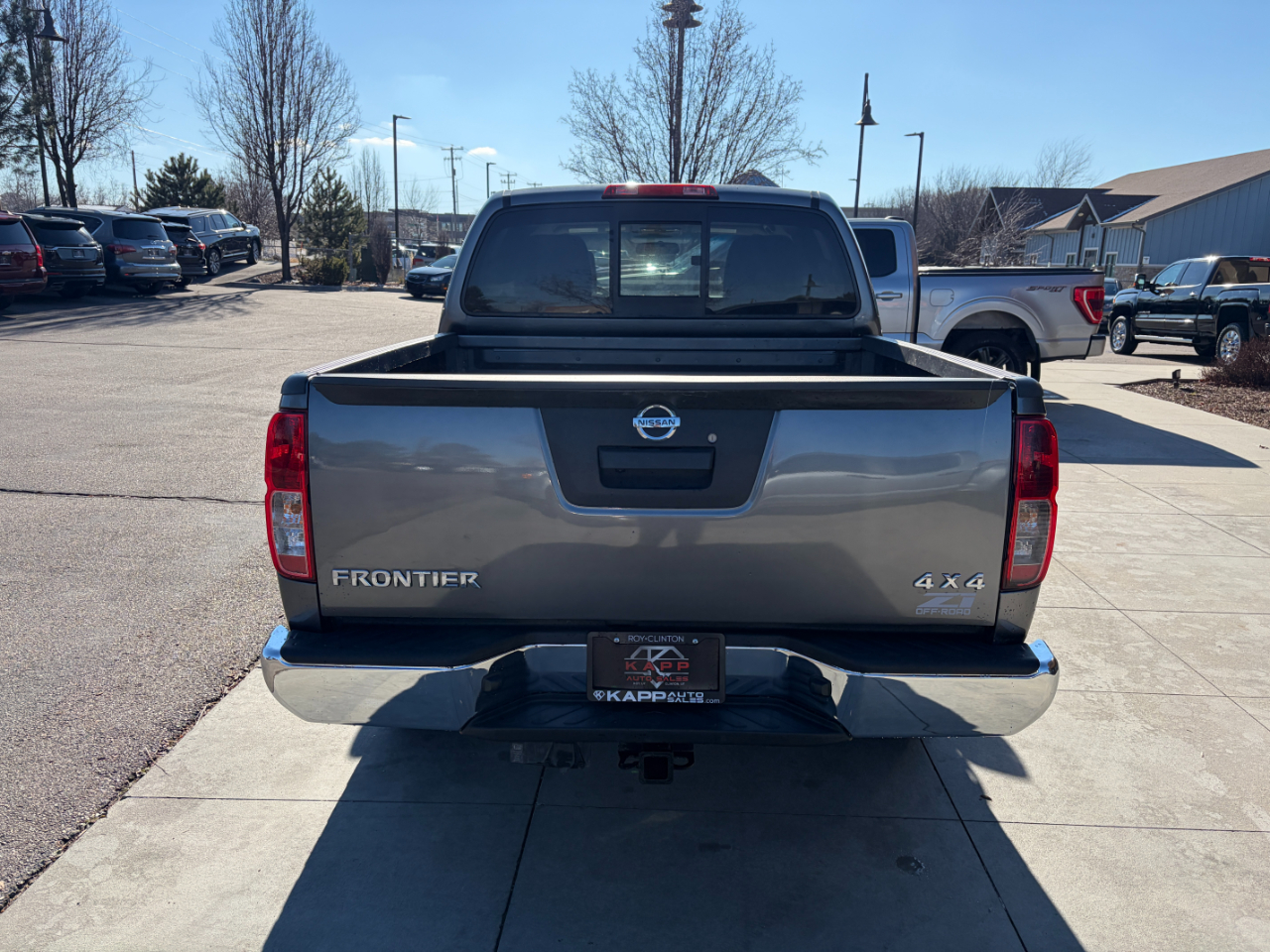 Nissan Frontier Crew Cab 4x4 SV V6 Auto 2018