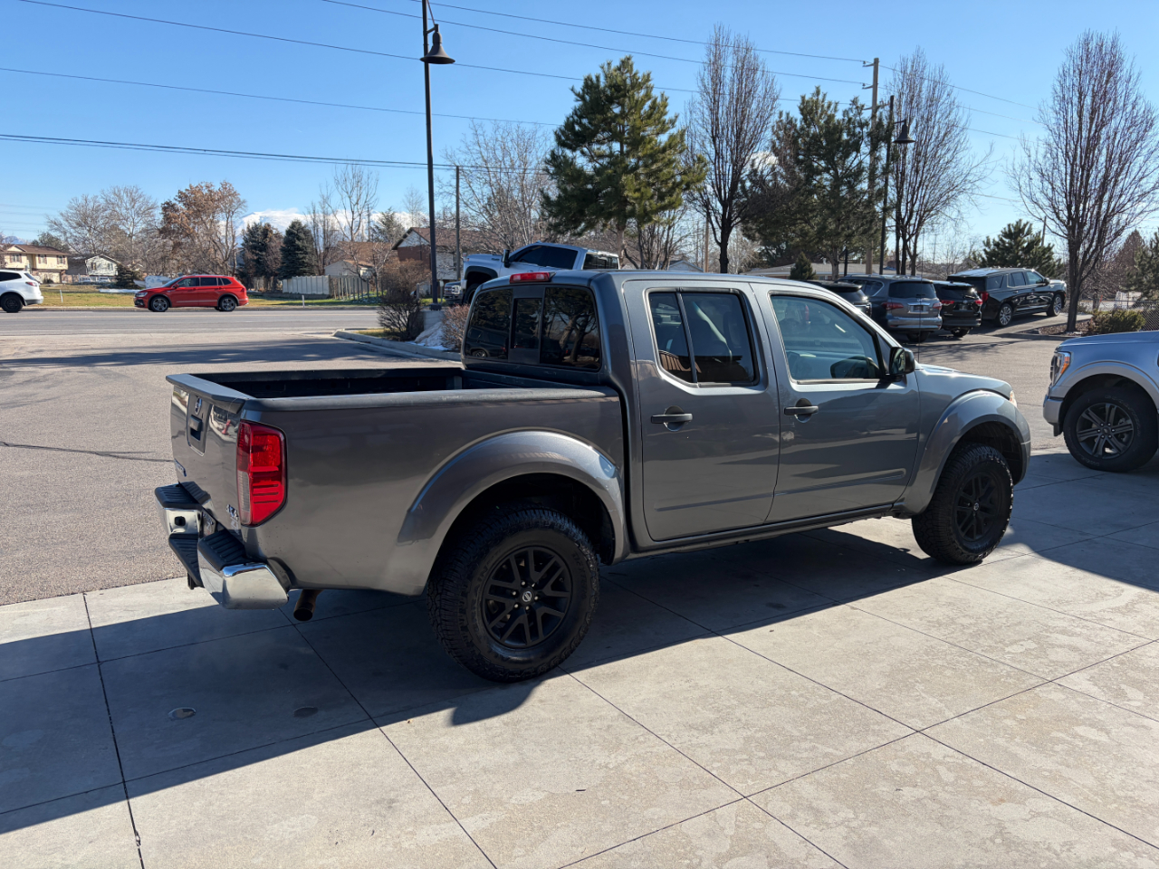 Nissan Frontier Crew Cab 4x4 SV V6 Auto 2018
