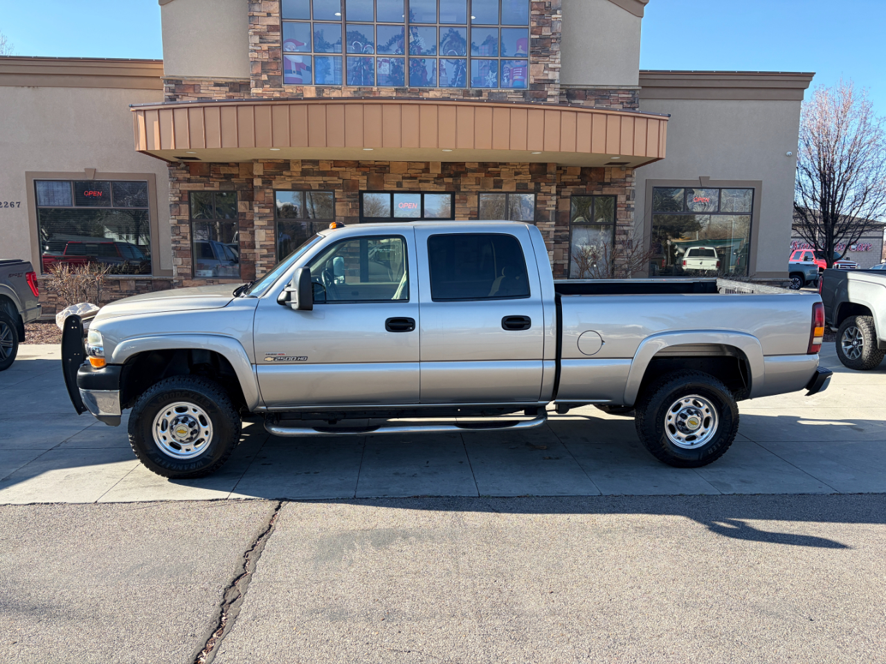 Chevrolet Silverado 2500HD Crew Cab 153" WB 4WD 2002
