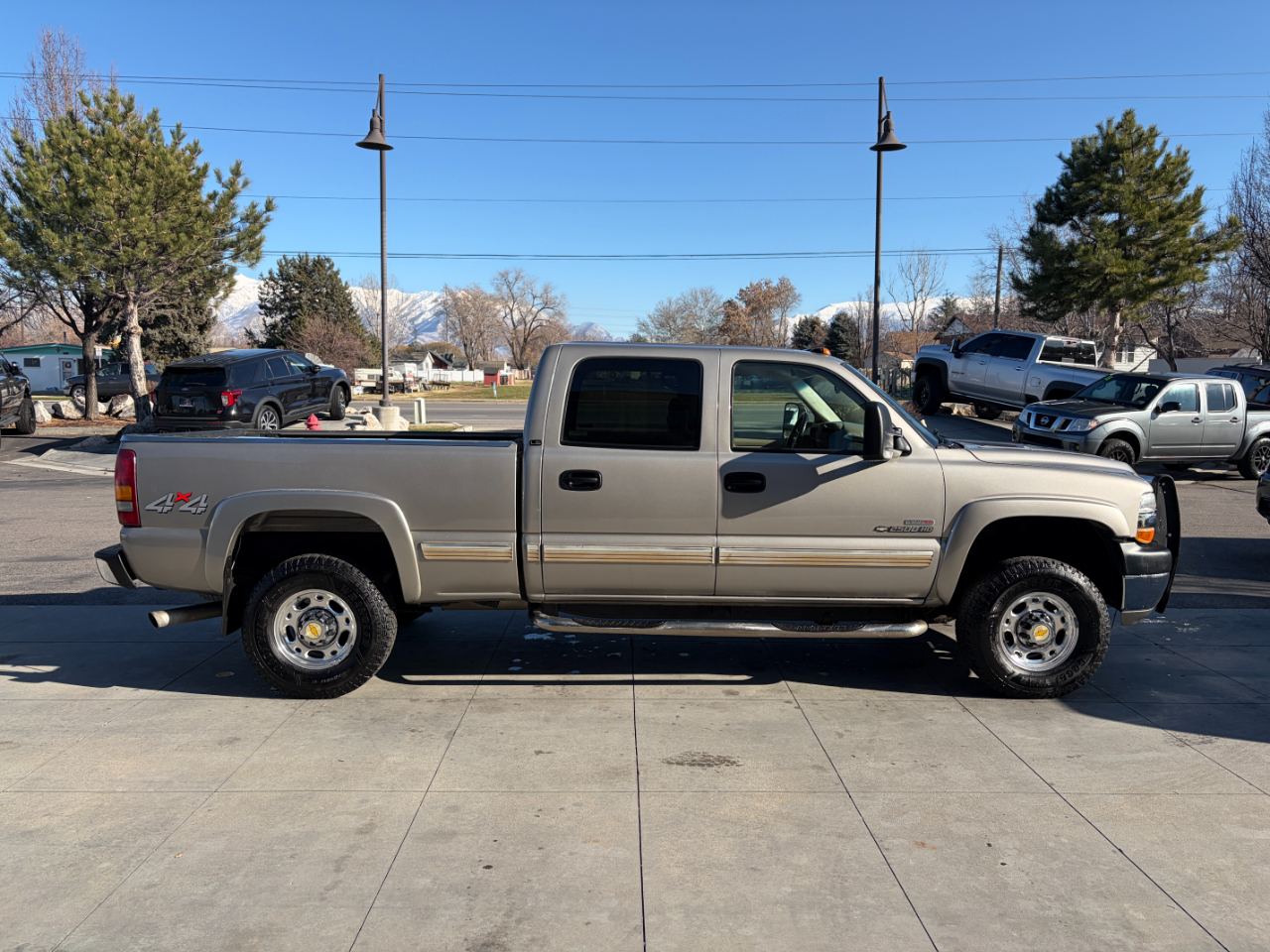 Chevrolet Silverado 2500HD Crew Cab 153" WB 4WD 2002