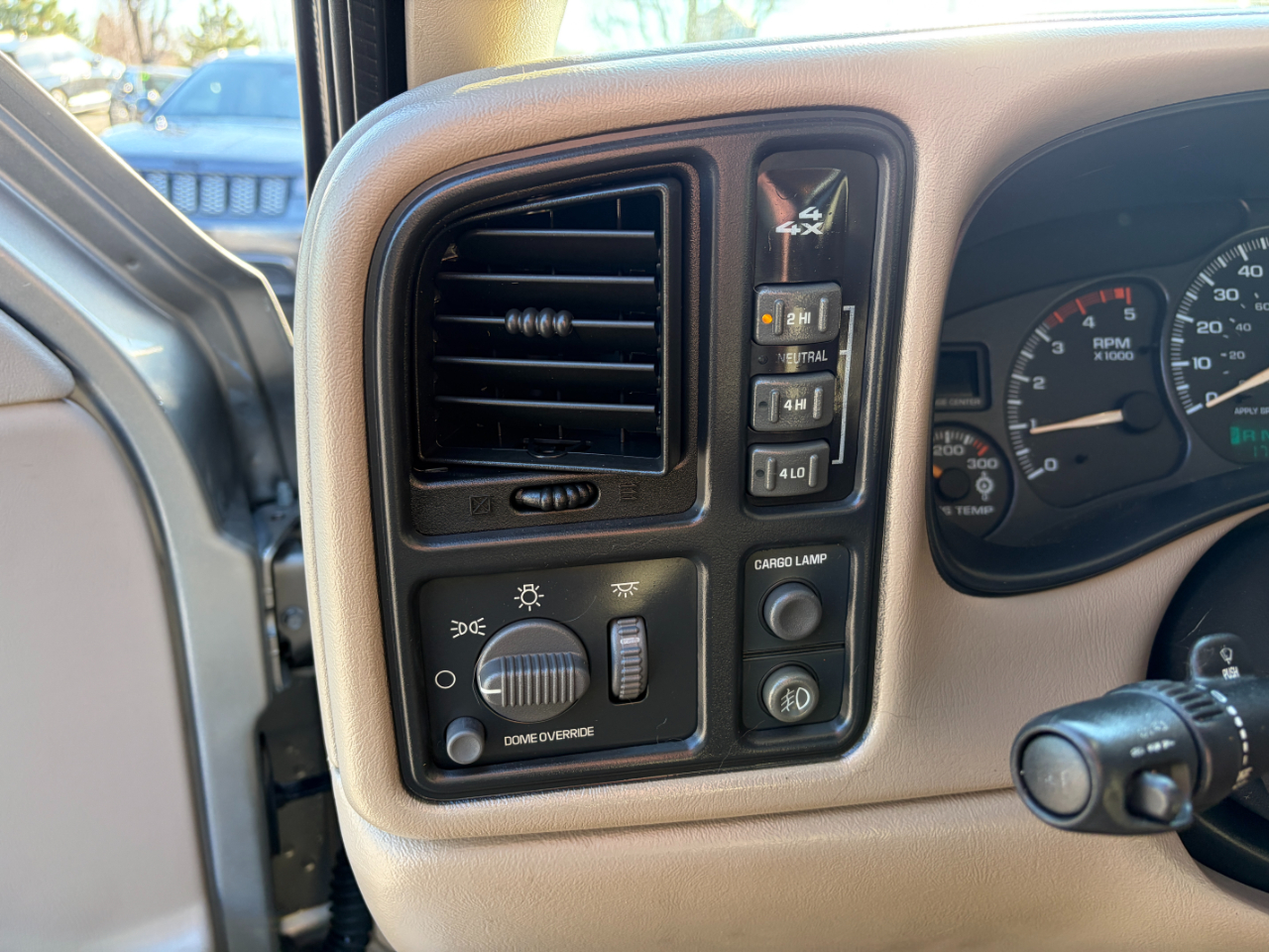 Chevrolet Silverado 2500HD Crew Cab 153" WB 4WD 2002