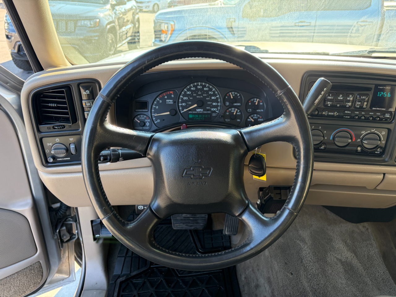 Chevrolet Silverado 2500HD Crew Cab 153" WB 4WD 2002