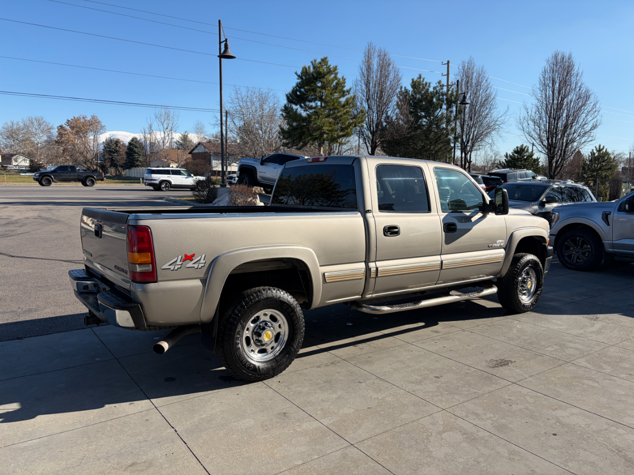 Chevrolet Silverado 2500HD Crew Cab 153" WB 4WD 2002