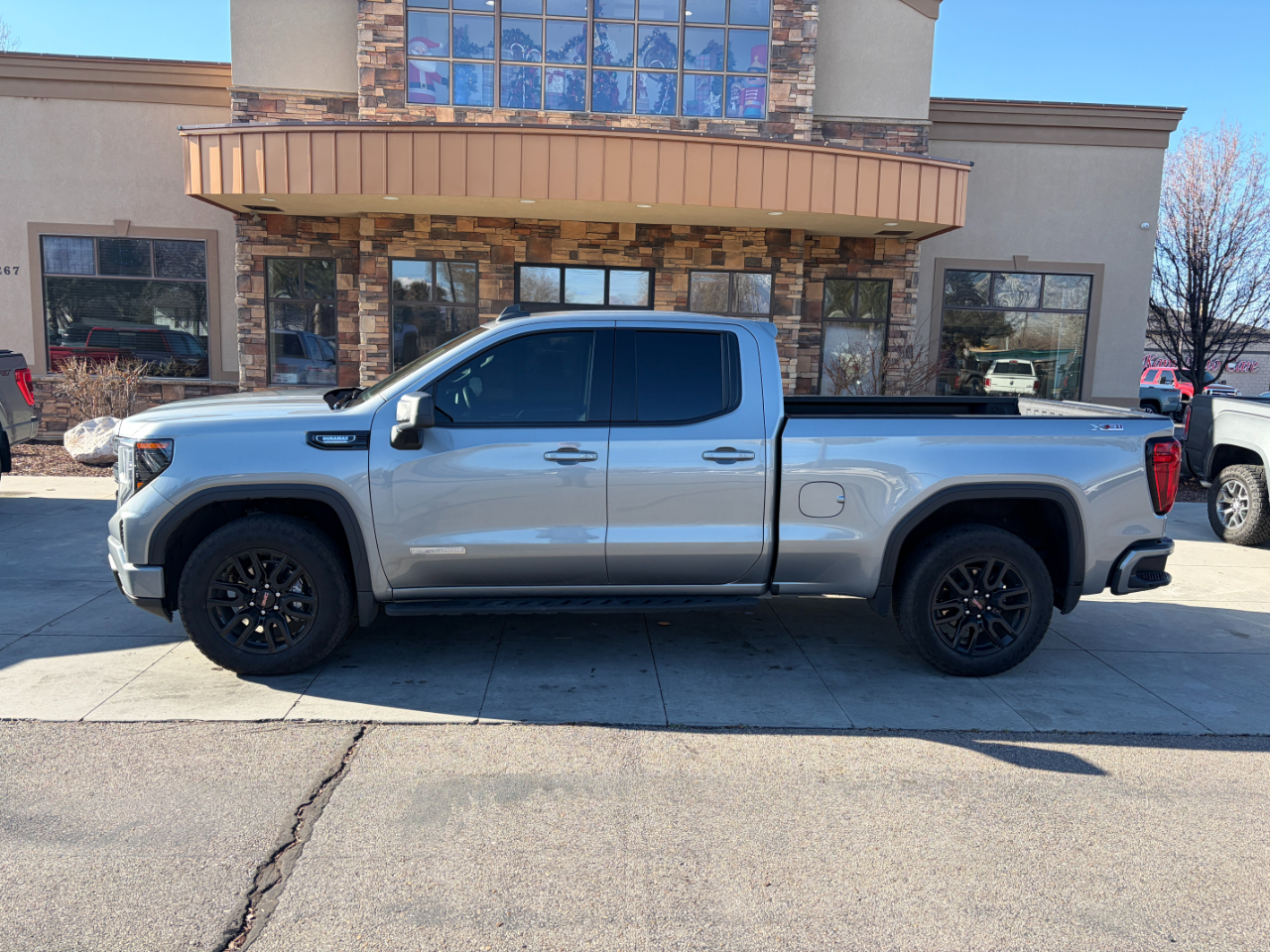 GMC Sierra 1500 4WD Double Cab 147" Elevation w/3SB 2024
