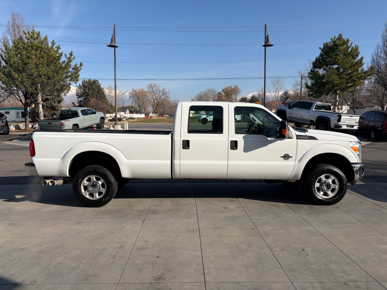 Ford Super Duty F-350 SRW 4WD Crew Cab 172" XL 2015