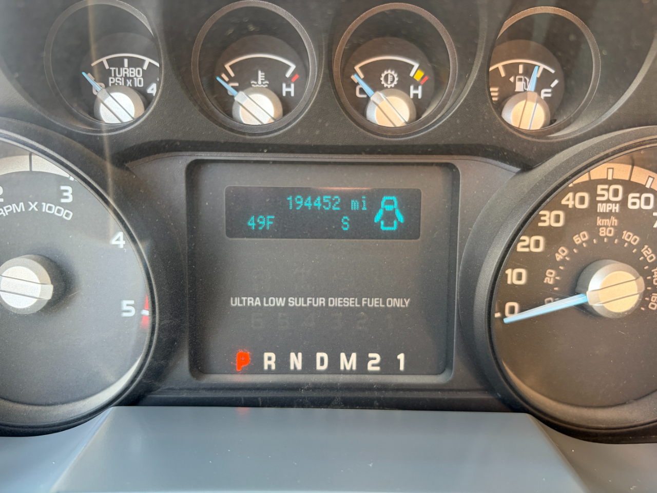 Ford Super Duty F-350 SRW 4WD Crew Cab 172" XL 2015