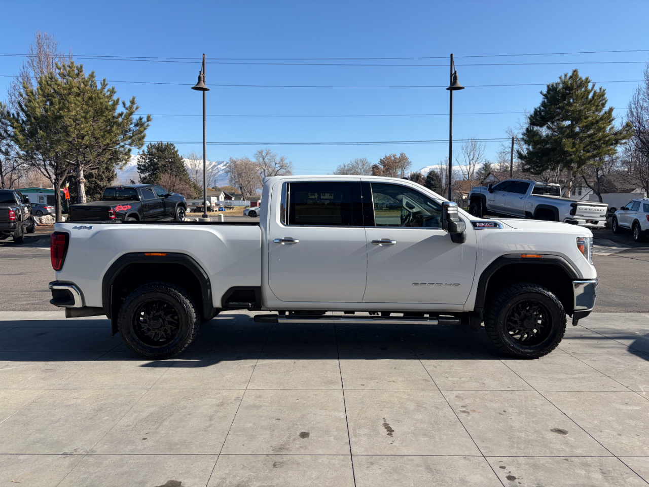 GMC Sierra 2500HD 4WD Crew Cab 159" SLT 2023
