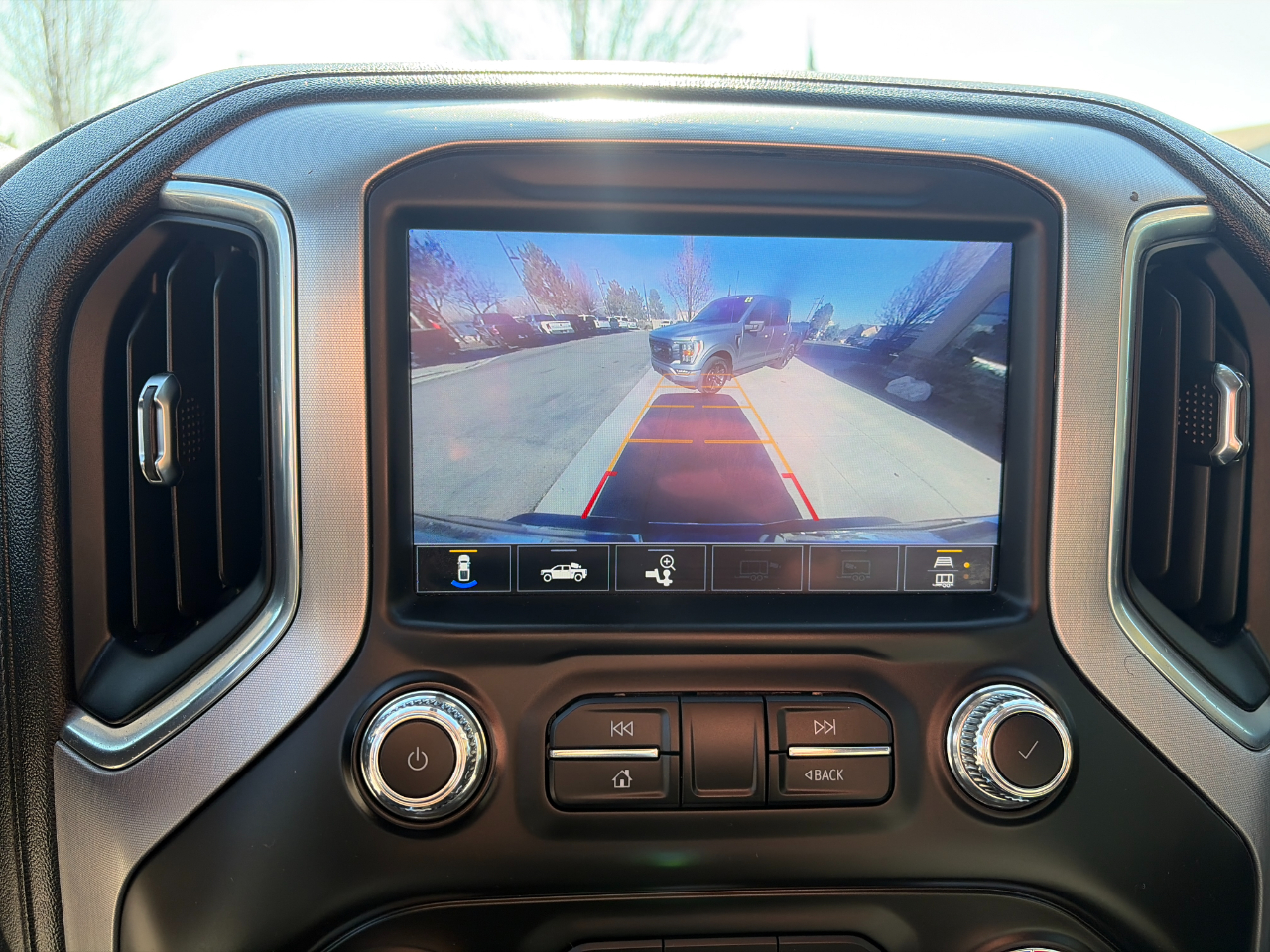 GMC Sierra 2500HD 4WD Crew Cab 159" SLT 2023