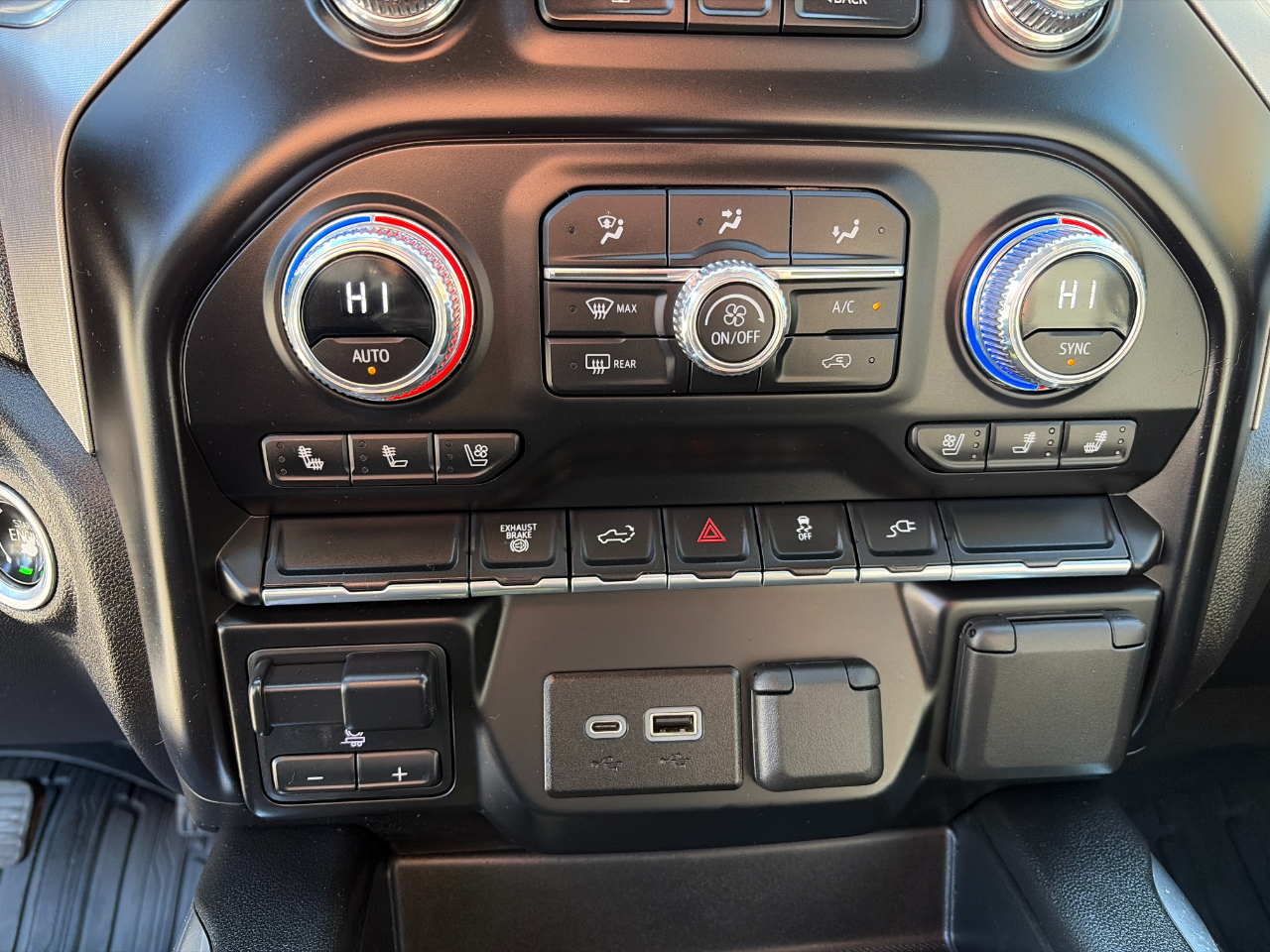 GMC Sierra 2500HD 4WD Crew Cab 159" SLT 2023