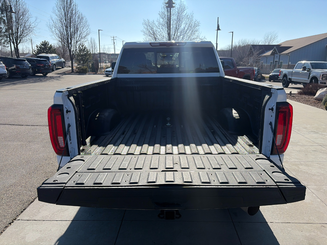 GMC Sierra 2500HD 4WD Crew Cab 159" SLT 2023