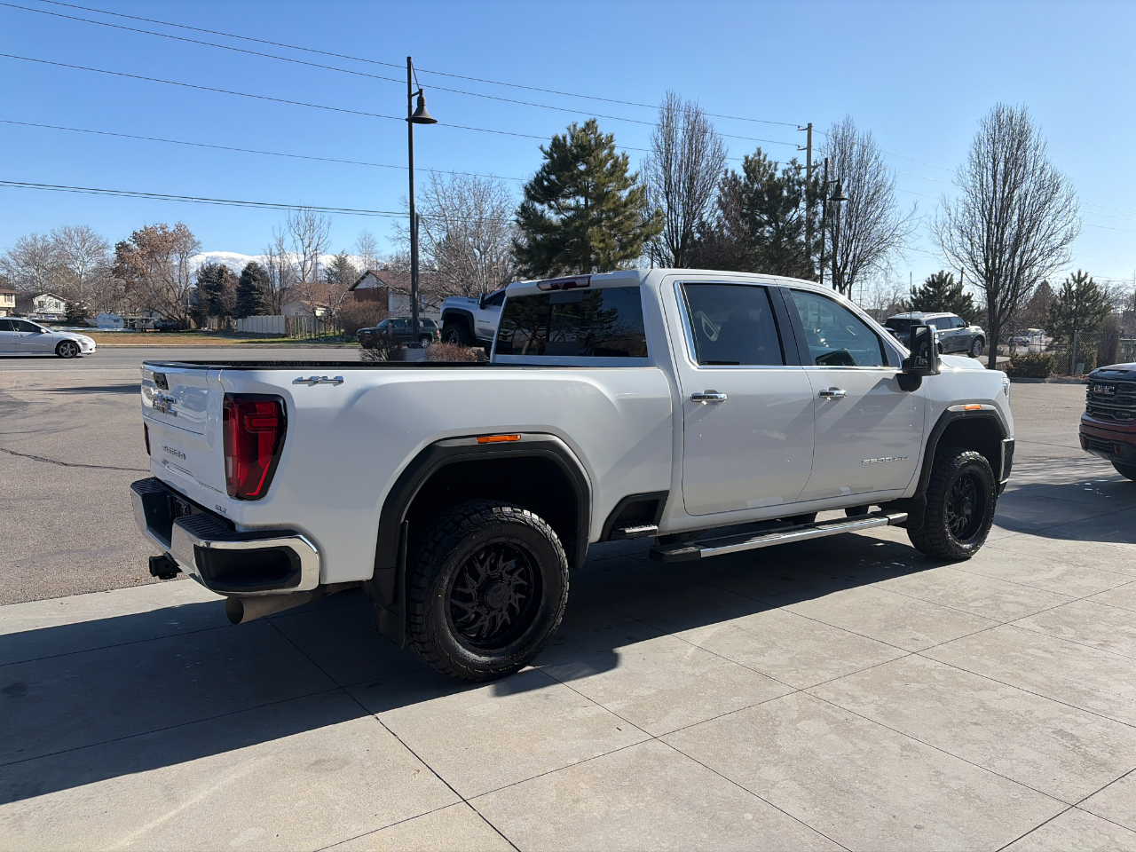 GMC Sierra 2500HD 4WD Crew Cab 159" SLT 2023