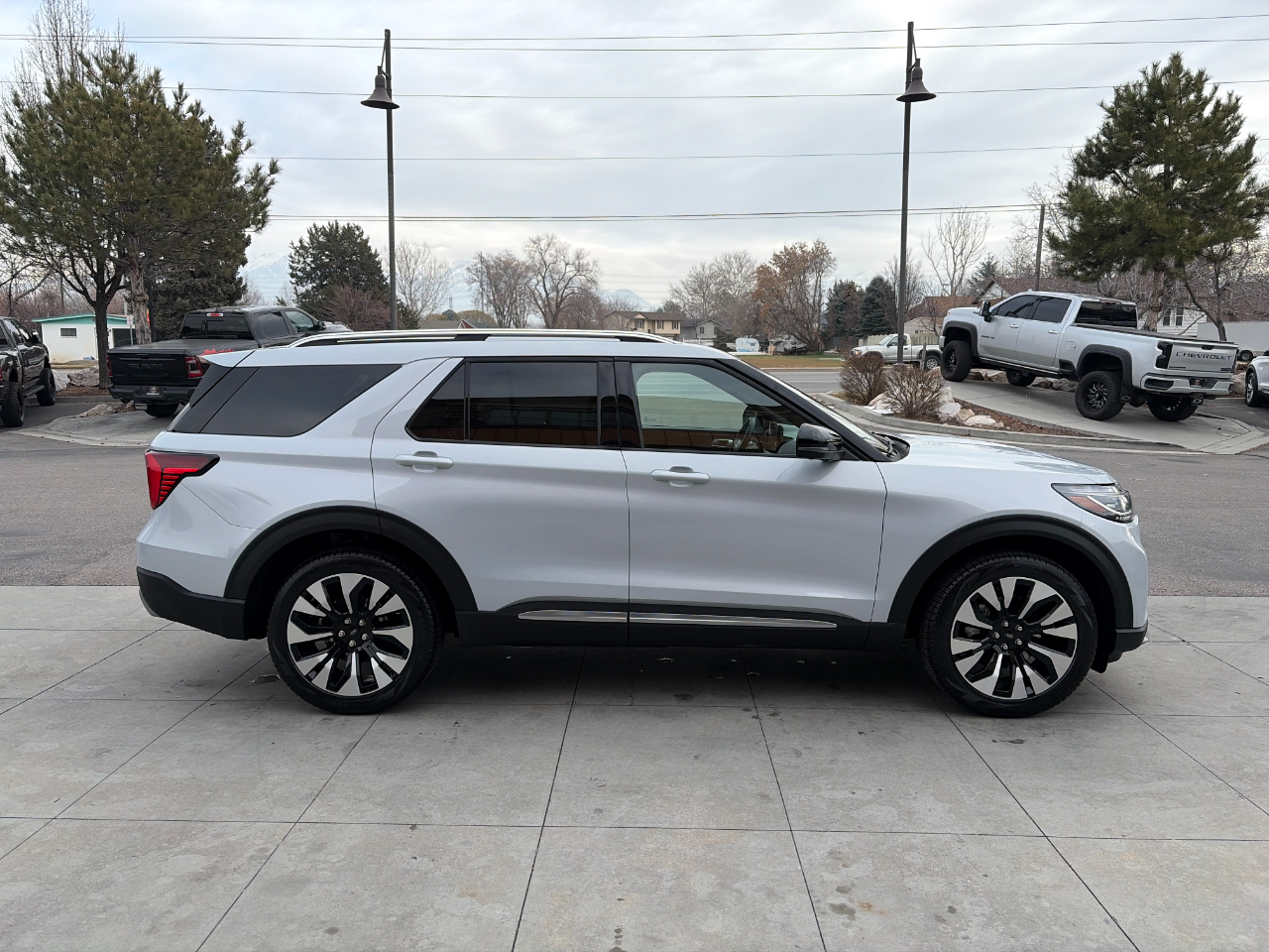 Ford Explorer Platinum 4WD 2025