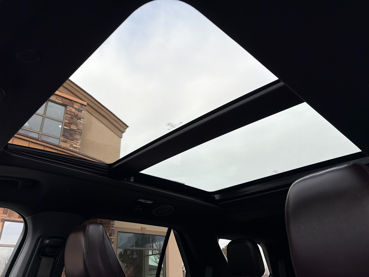 Ford Explorer Platinum 4WD 2025