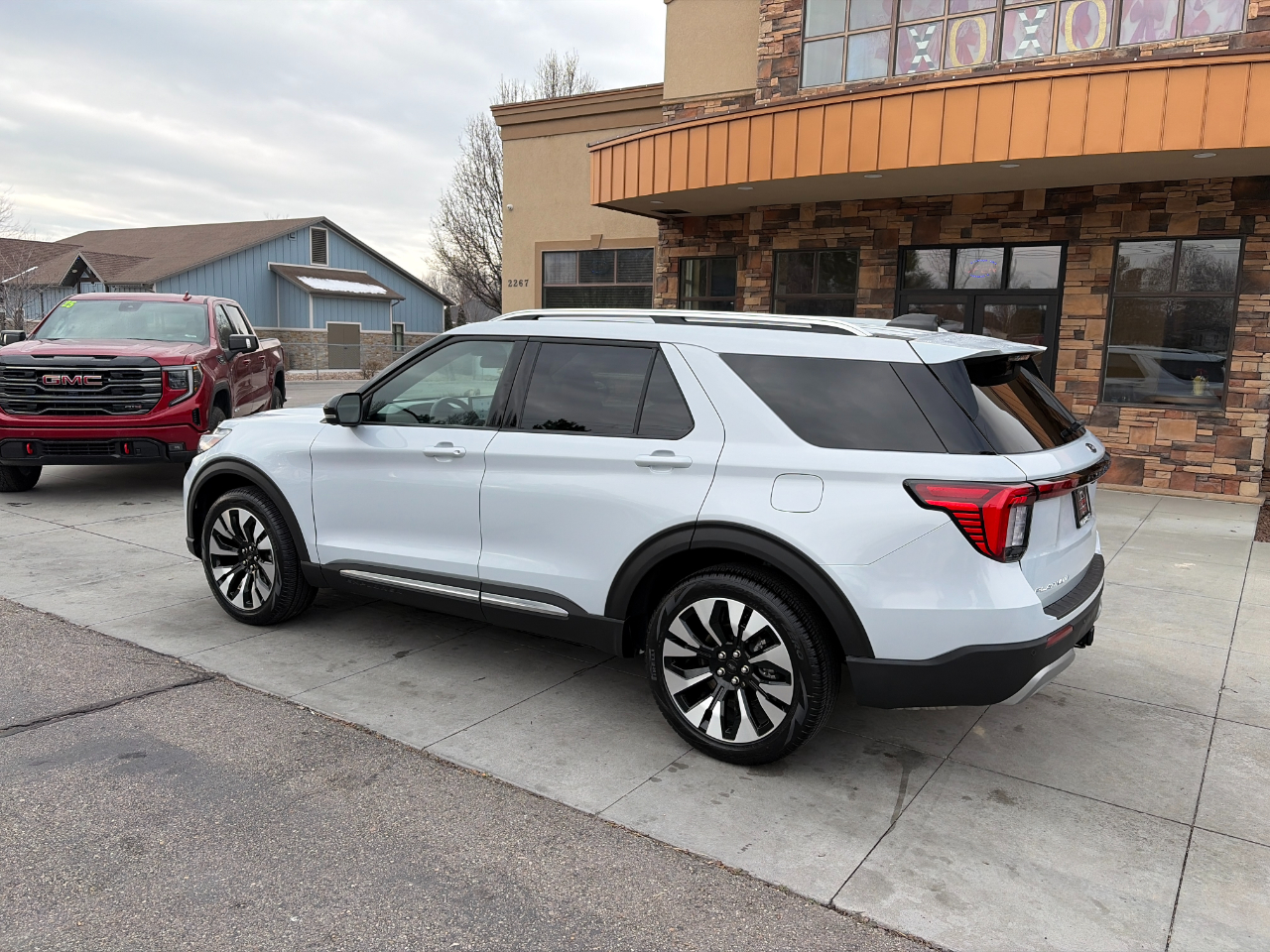 Ford Explorer Platinum 4WD 2025