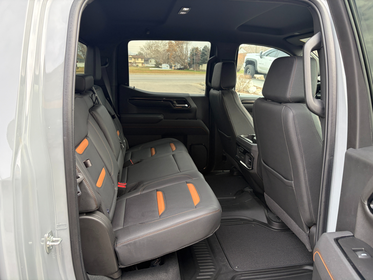 GMC Sierra 1500 4WD Crew Cab 147" AT4 2025