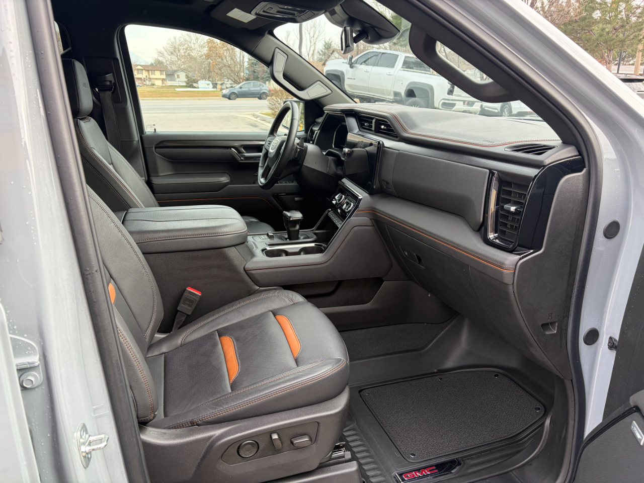 GMC Sierra 1500 4WD Crew Cab 147" AT4 2025