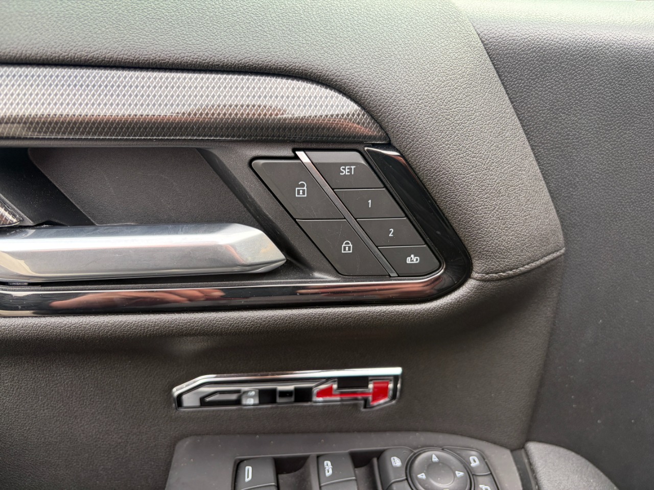 GMC Sierra 1500 4WD Crew Cab 147" AT4 2025