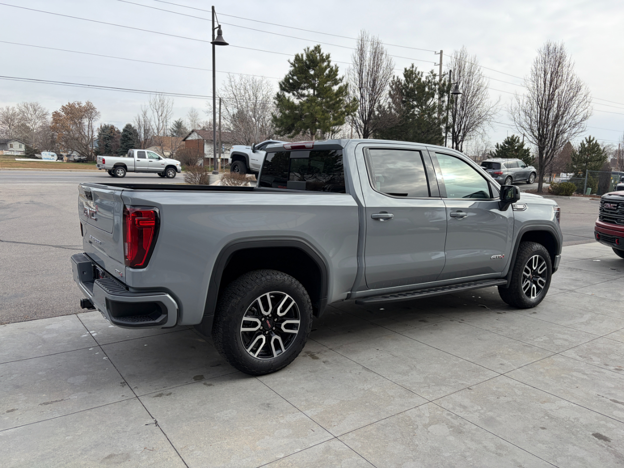 GMC Sierra 1500 4WD Crew Cab 147" AT4 2025