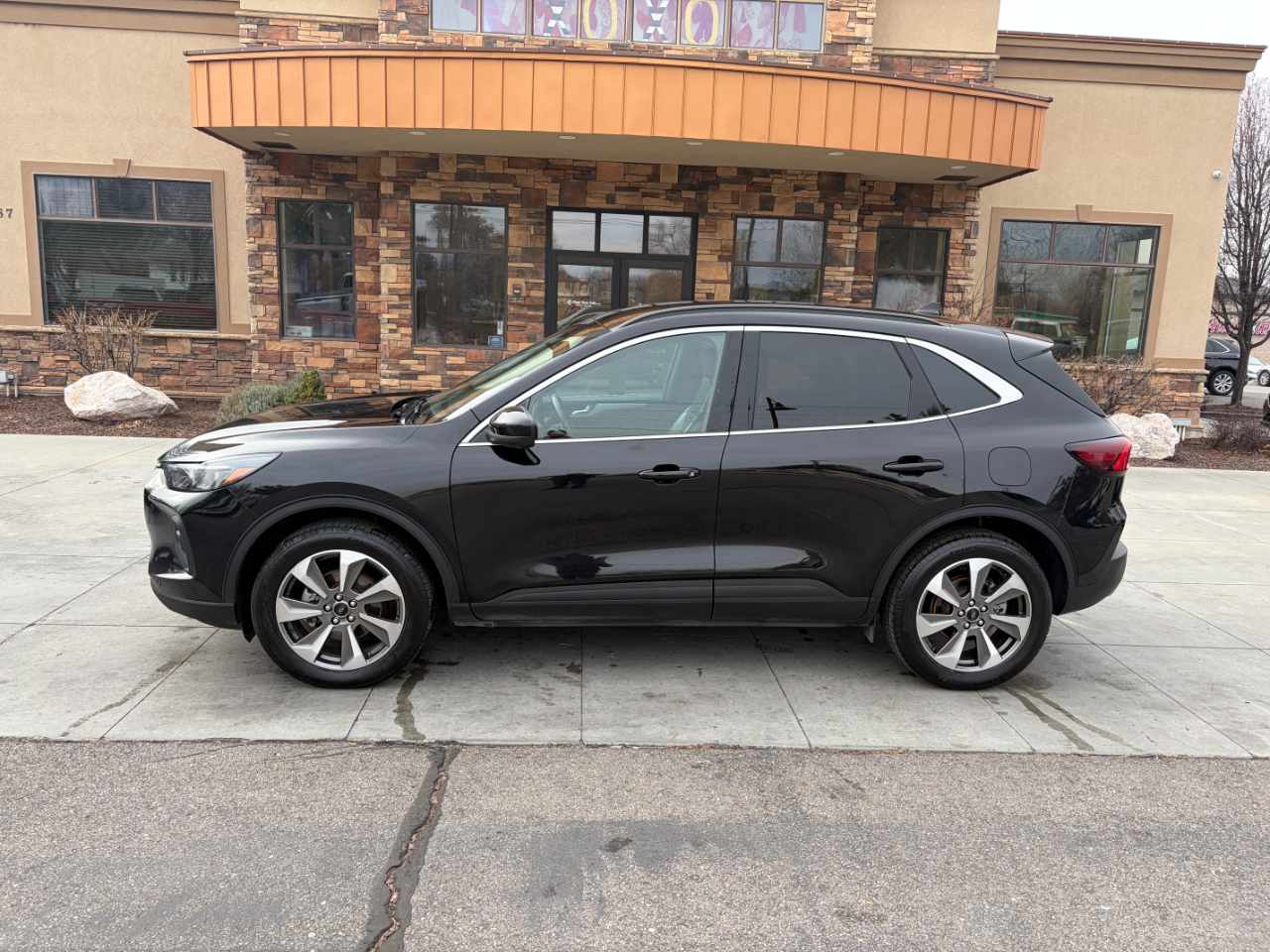 Ford Escape Platinum AWD 2024