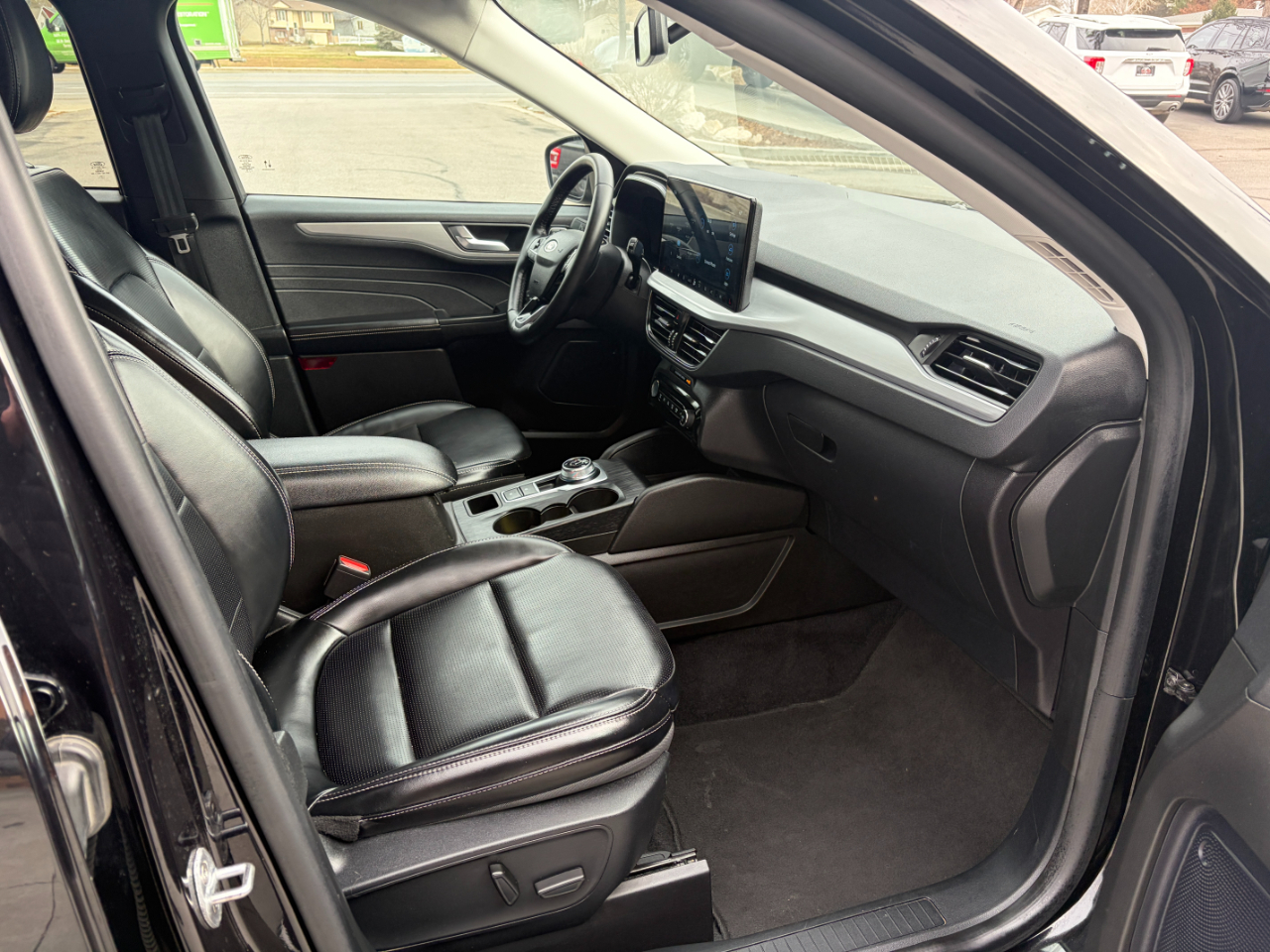 Ford Escape Platinum AWD 2024