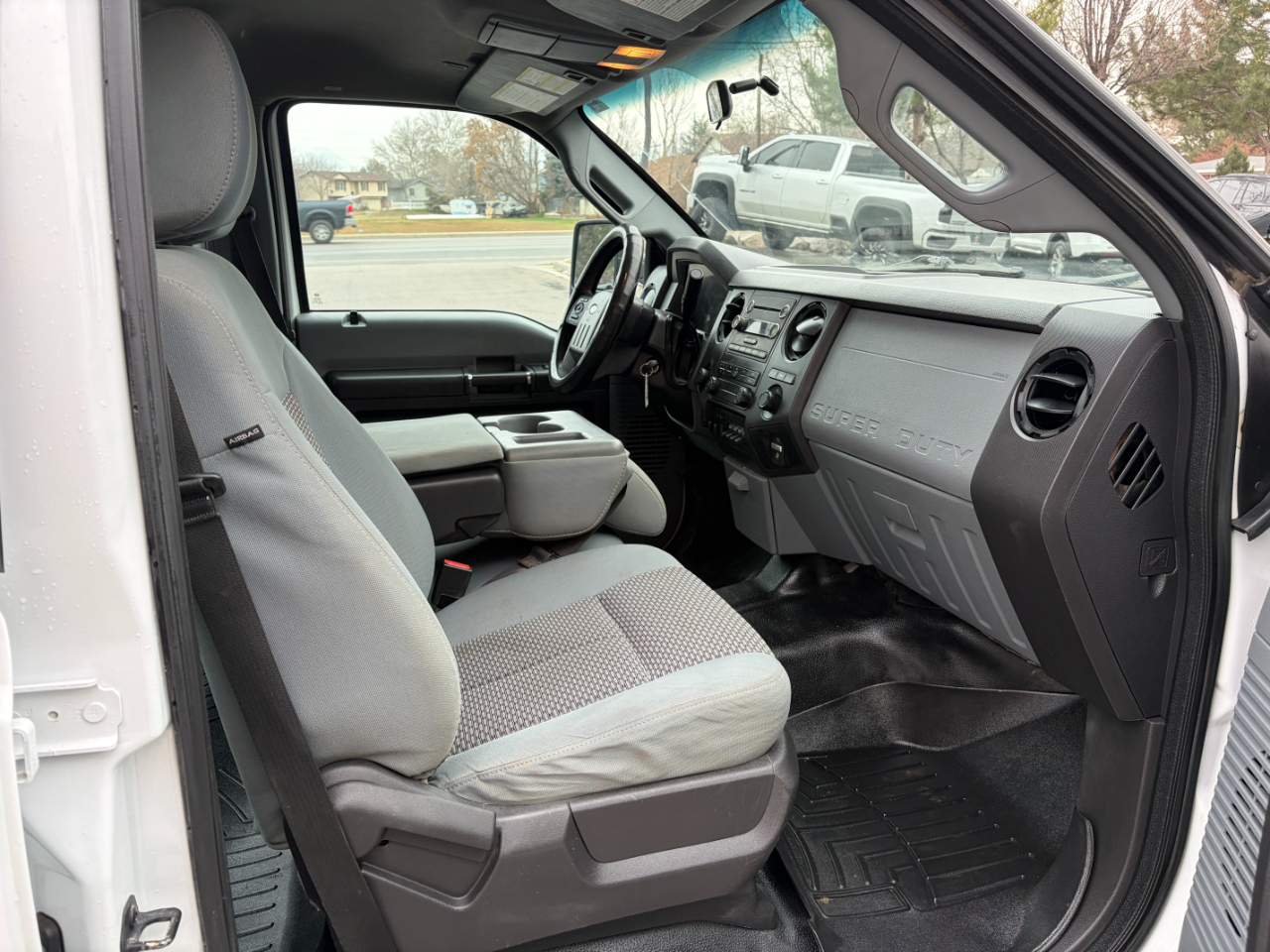 Ford Super Duty F-350 SRW 4WD Crew Cab 172" XL 2015