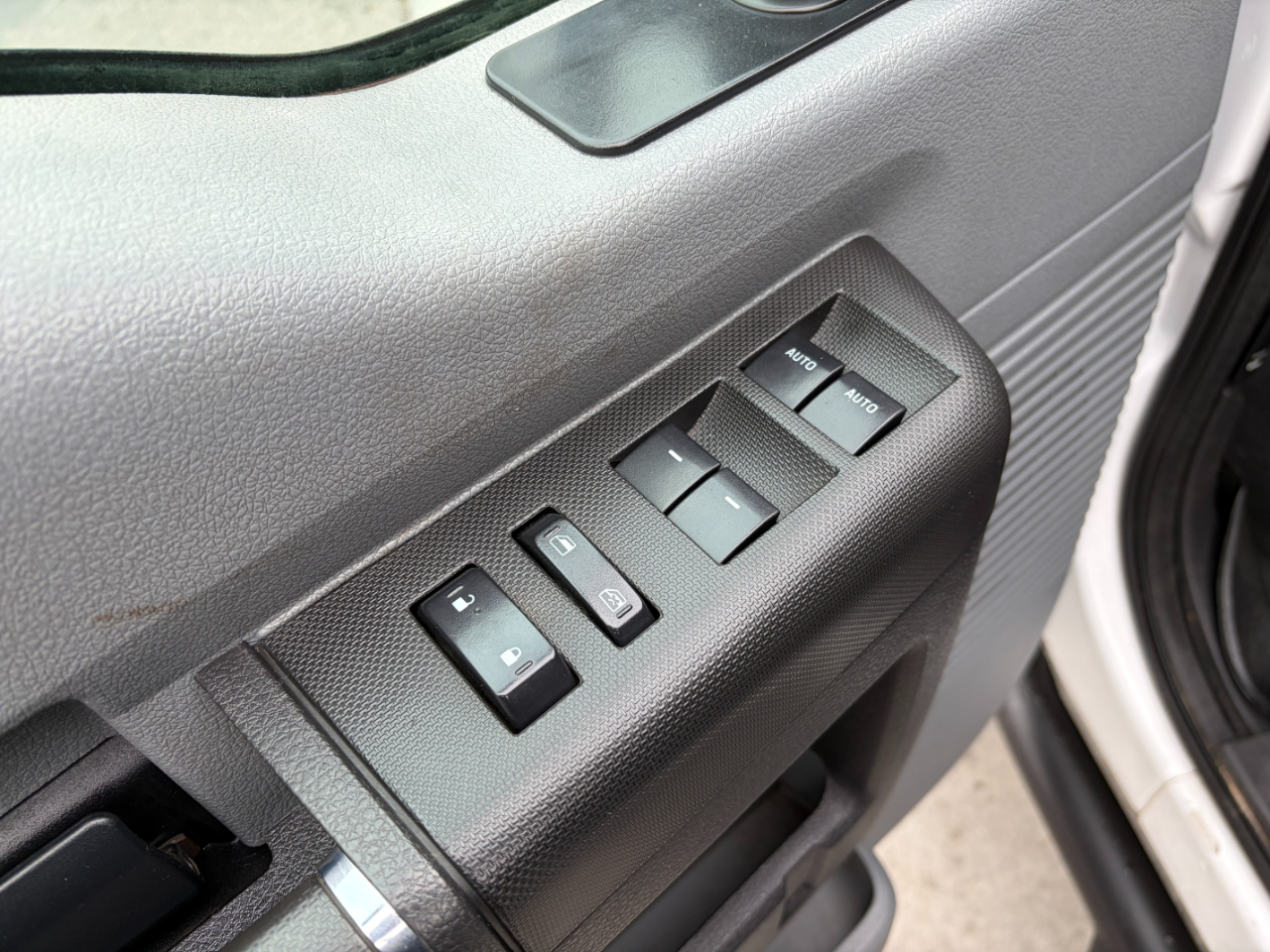 Ford Super Duty F-350 SRW 4WD Crew Cab 172" XL 2015