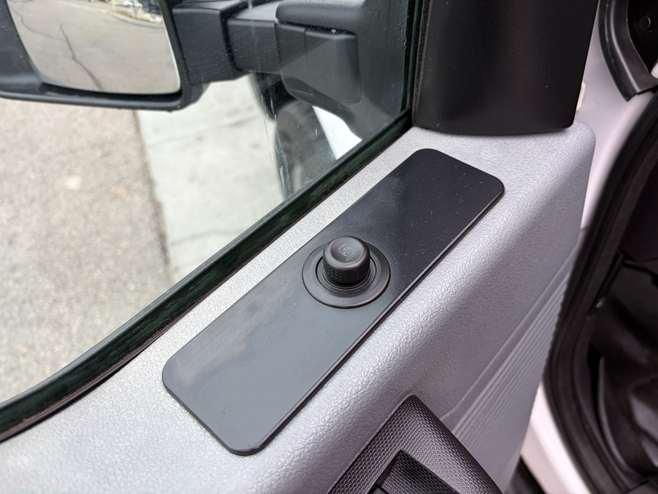 Ford Super Duty F-350 SRW 4WD Crew Cab 172" XL 2015