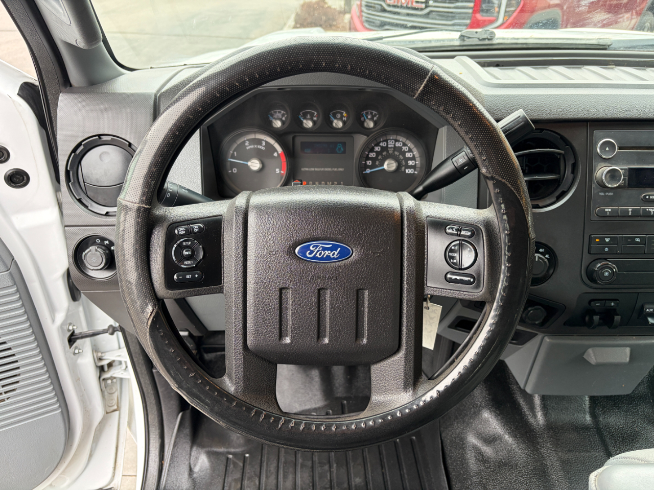 Ford Super Duty F-350 SRW 4WD Crew Cab 172" XL 2015