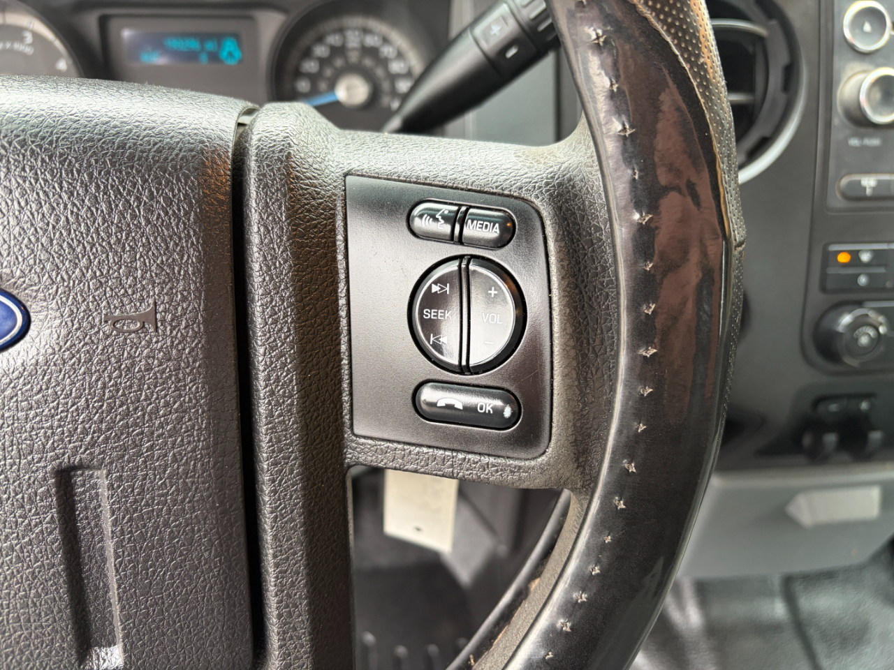 Ford Super Duty F-350 SRW 4WD Crew Cab 172" XL 2015