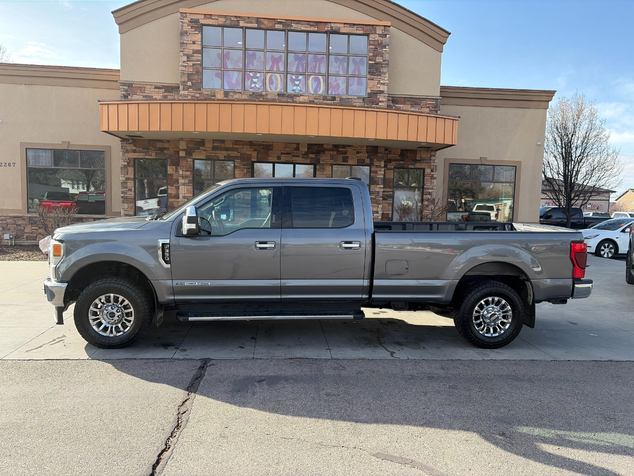 Ford Super Duty F-350 SRW XLT 4WD Crew Cab 8' Box 2022