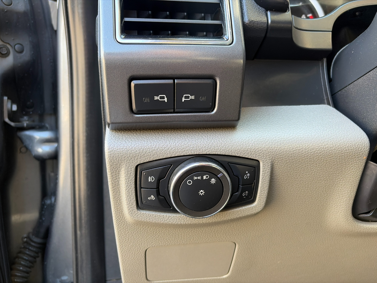 Ford Super Duty F-350 SRW XLT 4WD Crew Cab 8' Box 2022