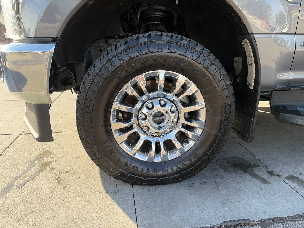 Ford Super Duty F-350 SRW XLT 4WD Crew Cab 8' Box 2022