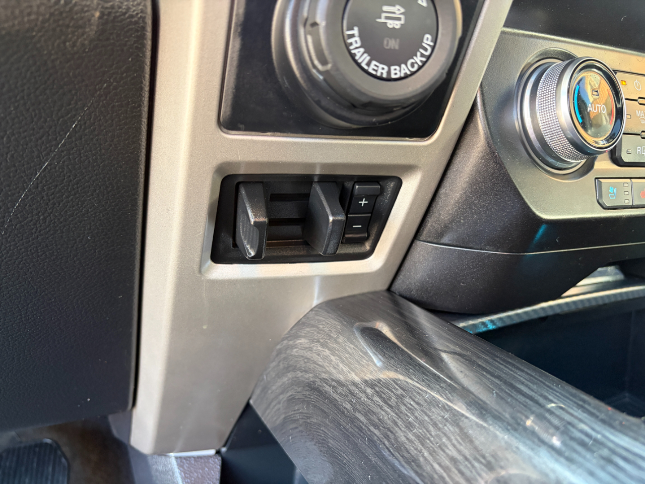 Ford F-150 Lariat 4WD SuperCrew 5.5' Box 2020