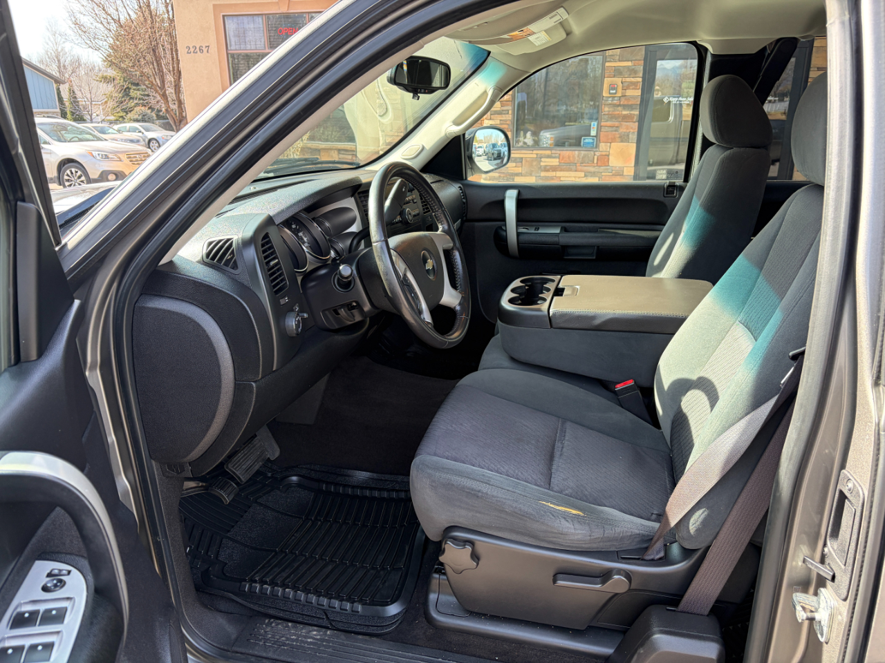 Chevrolet Silverado 1500 4WD Ext Cab 143.5" LT 2009