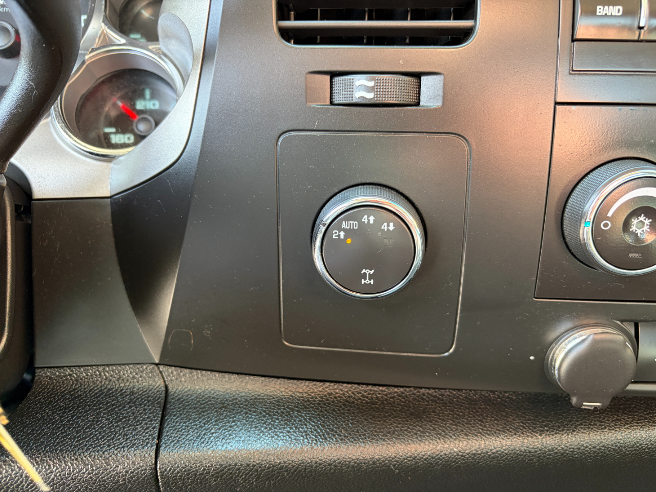 Chevrolet Silverado 1500 4WD Ext Cab 143.5" LT 2009