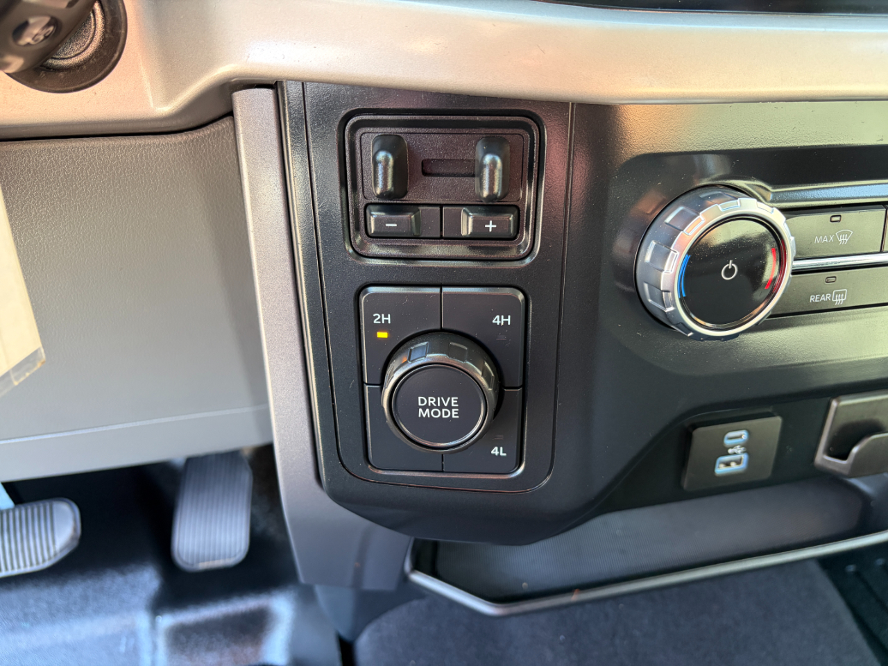 Ford F-150 XLT 4WD SuperCrew 6.5' Box 2023