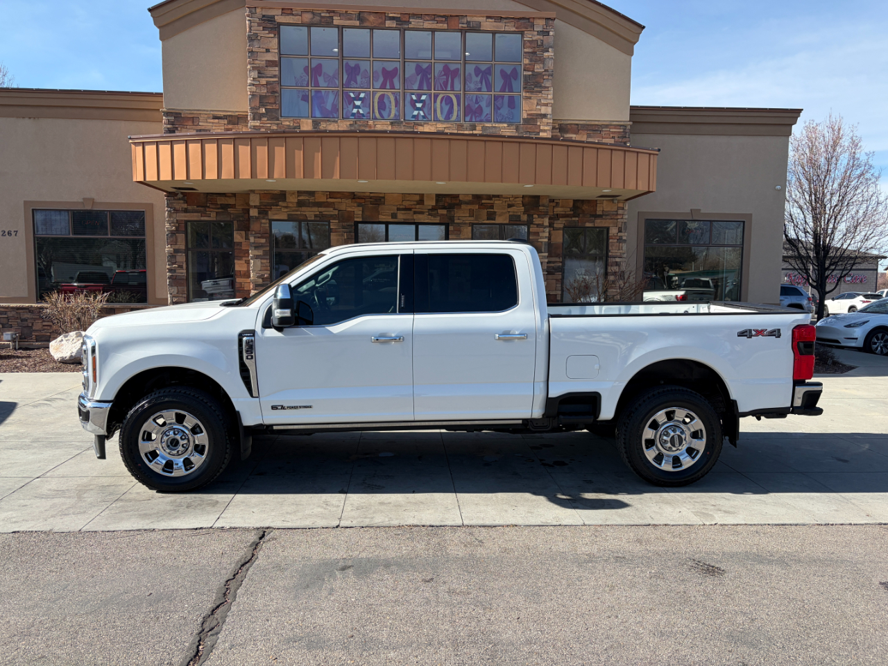 Ford Super Duty F-350 SRW Lariat 4WD Crew Cab 6.75' Box 2024