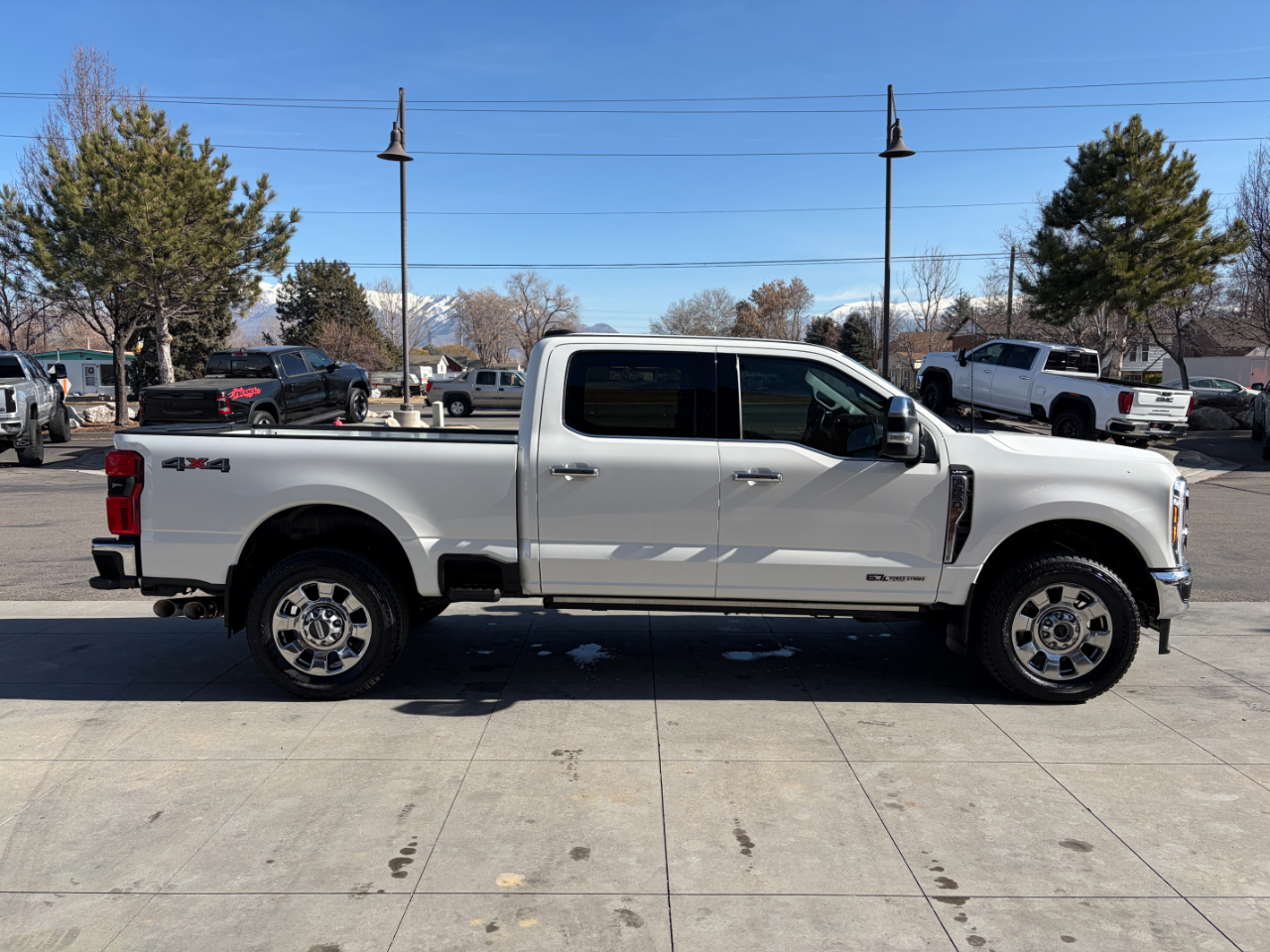 Ford Super Duty F-350 SRW Lariat 4WD Crew Cab 6.75' Box 2024