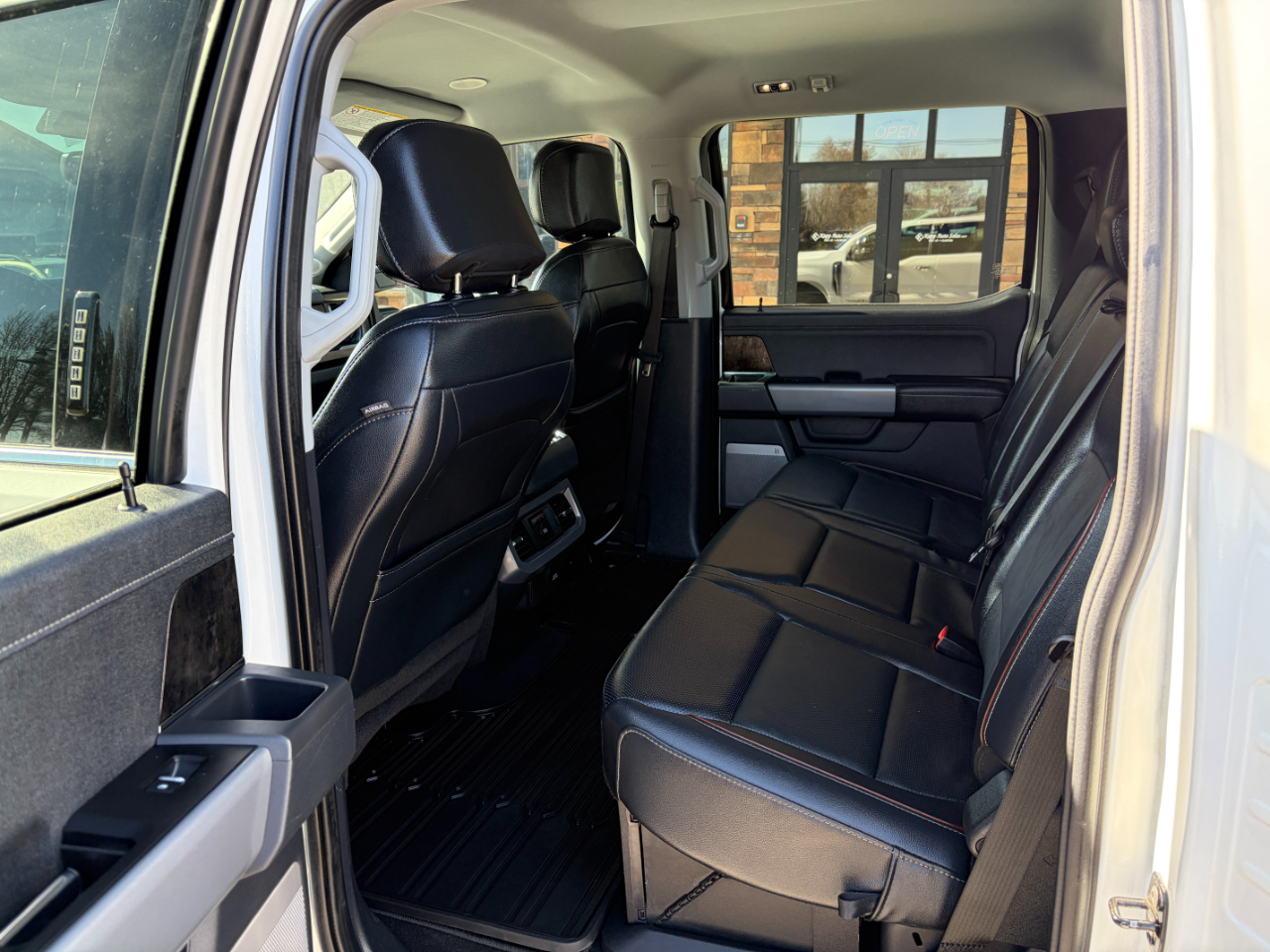 Ford Super Duty F-350 SRW Lariat 4WD Crew Cab 6.75' Box 2024