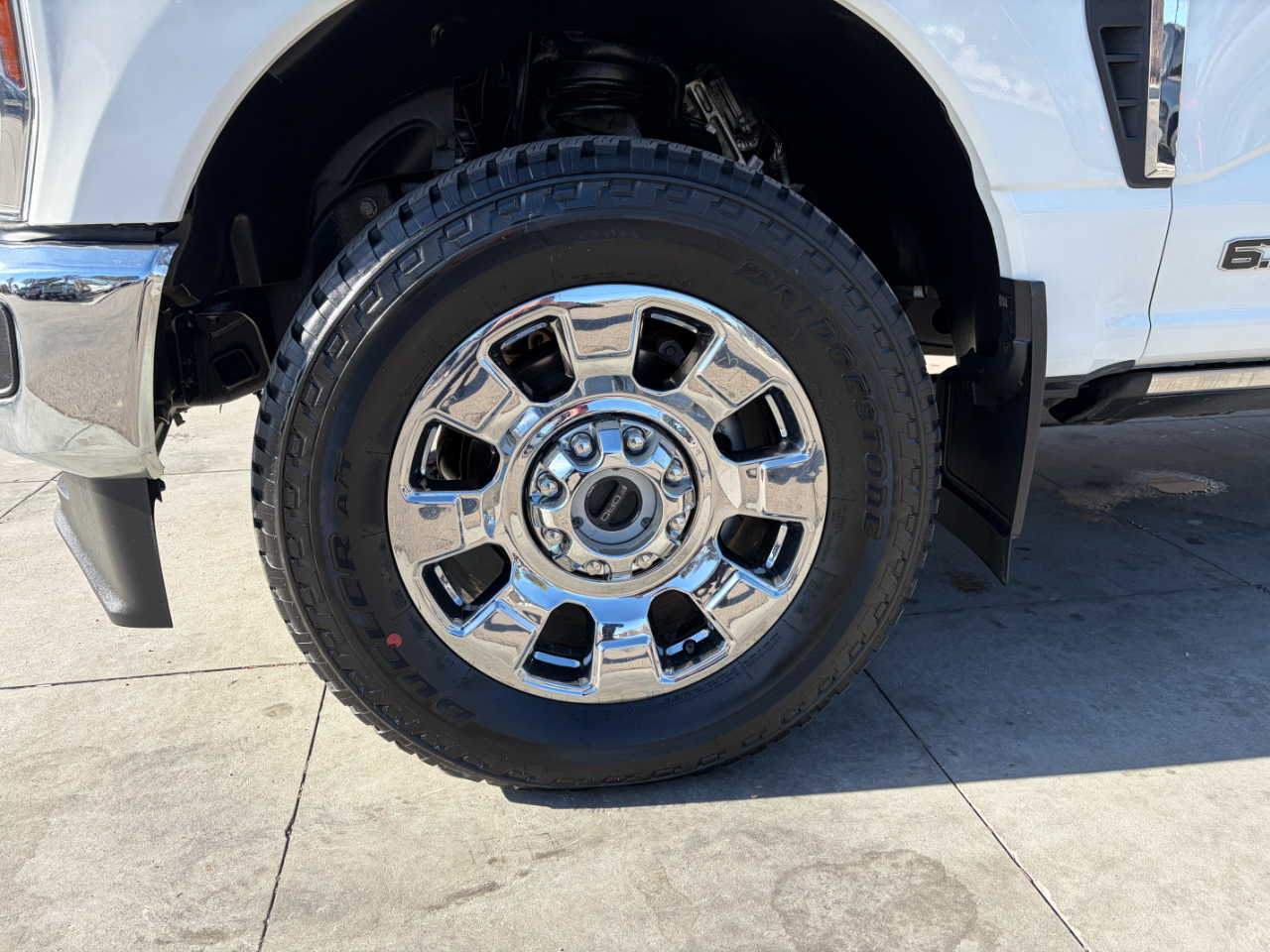 Ford Super Duty F-350 SRW Lariat 4WD Crew Cab 6.75' Box 2024