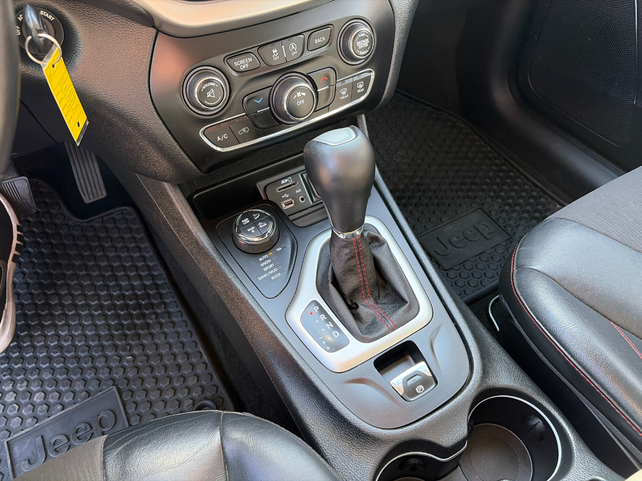 Jeep Cherokee 4WD 4dr Trailhawk 2015