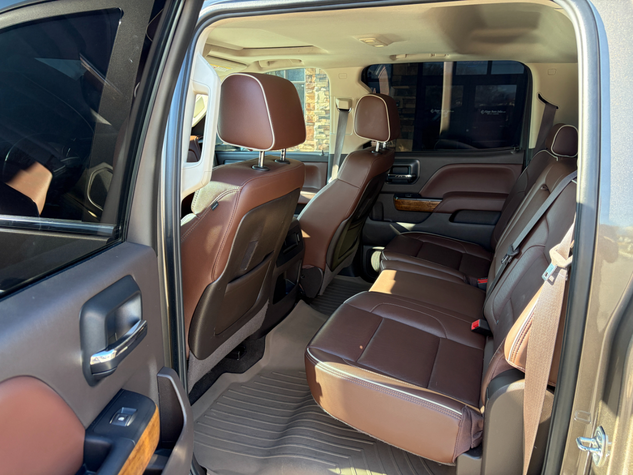 Chevrolet Silverado 2500HD Built After Aug 14 4WD Crew Cab 153.7" High Country 2015