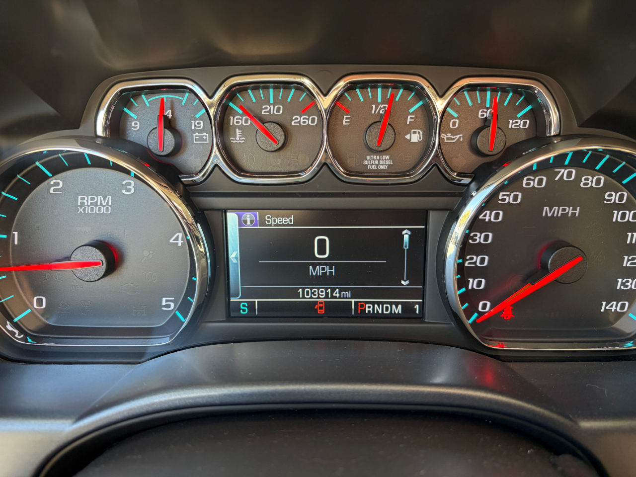 Chevrolet Silverado 2500HD Built After Aug 14 4WD Crew Cab 153.7" High Country 2015