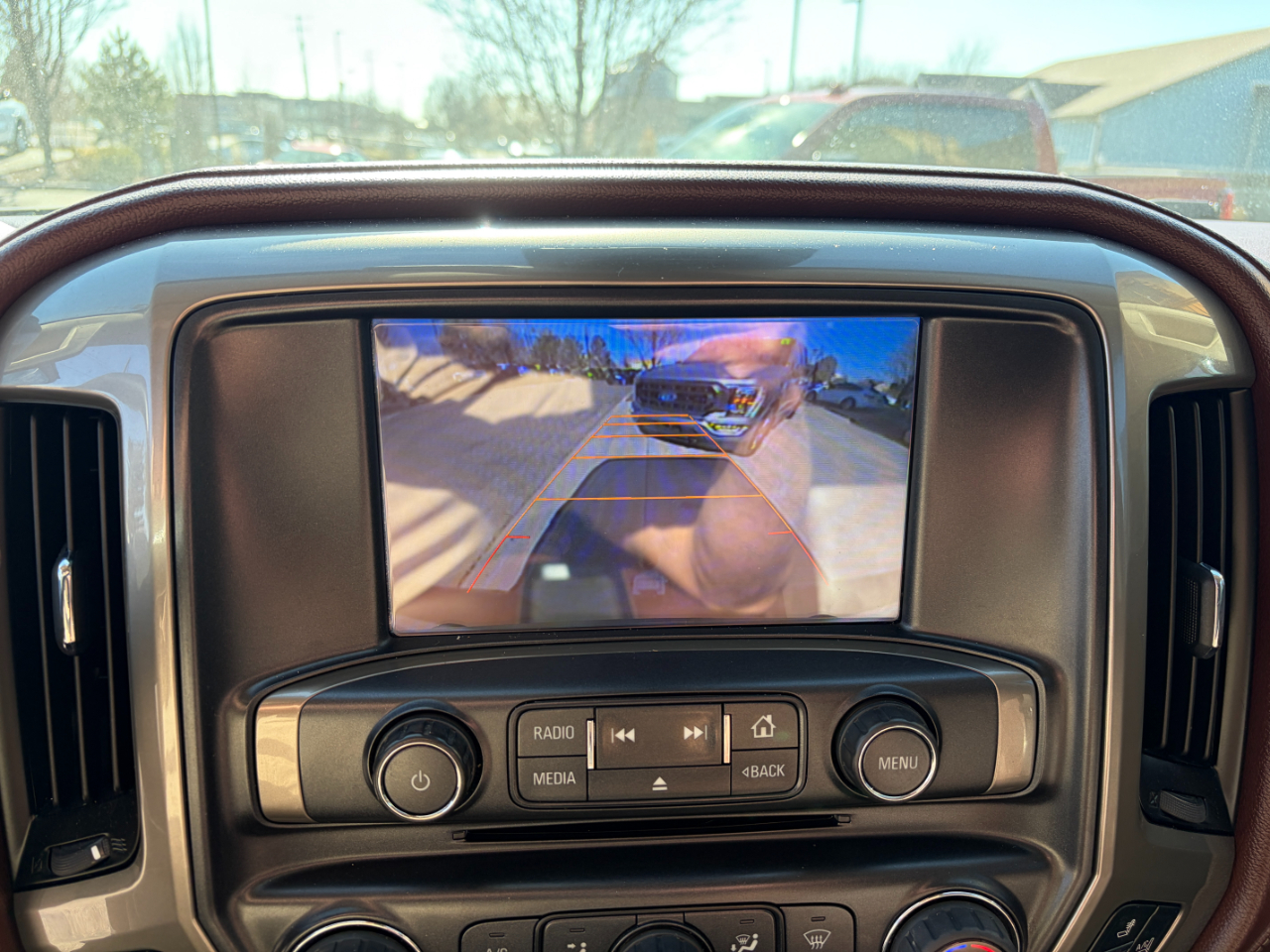 Chevrolet Silverado 2500HD Built After Aug 14 4WD Crew Cab 153.7" High Country 2015