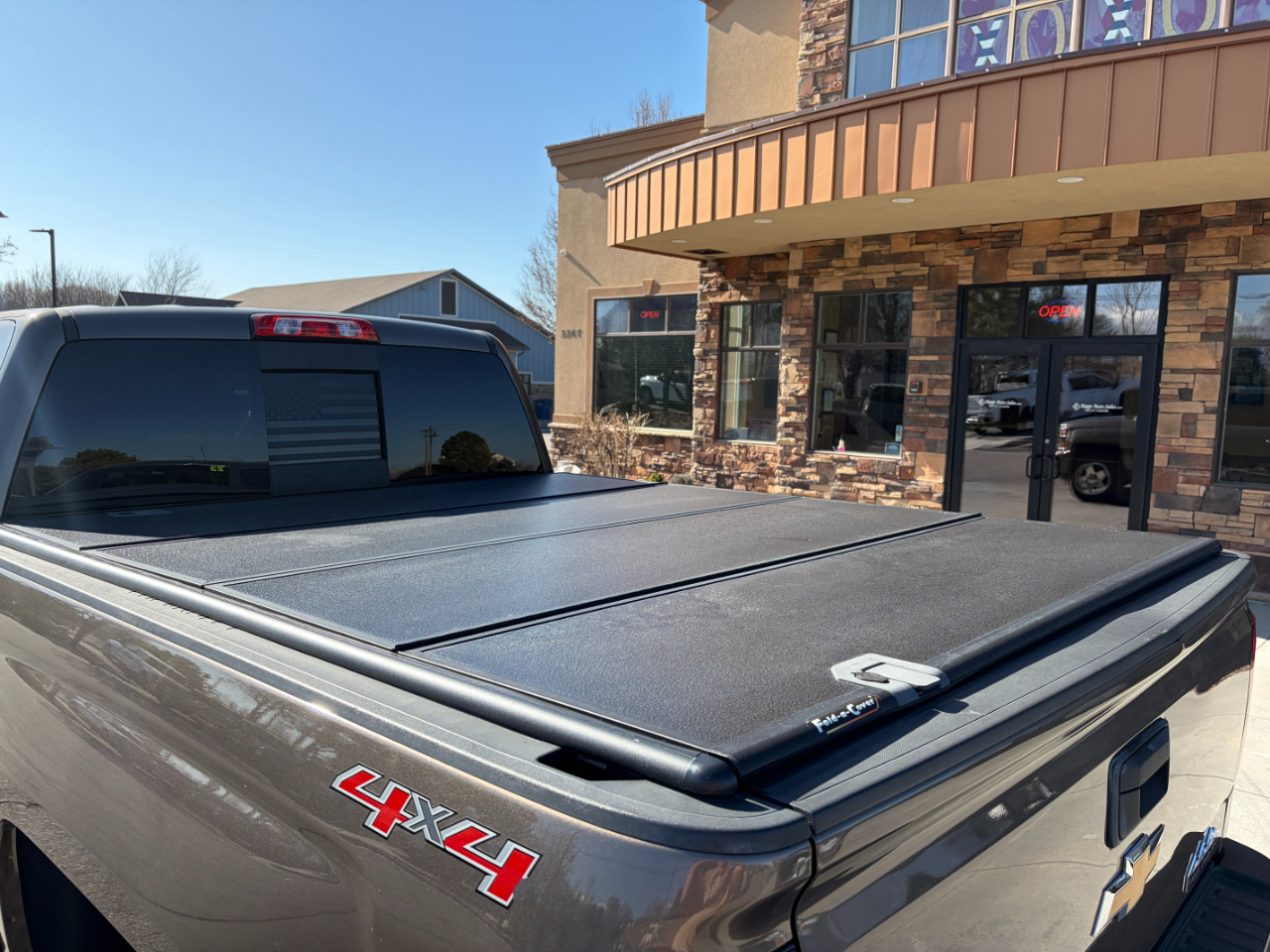 Chevrolet Silverado 2500HD Built After Aug 14 4WD Crew Cab 153.7" High Country 2015