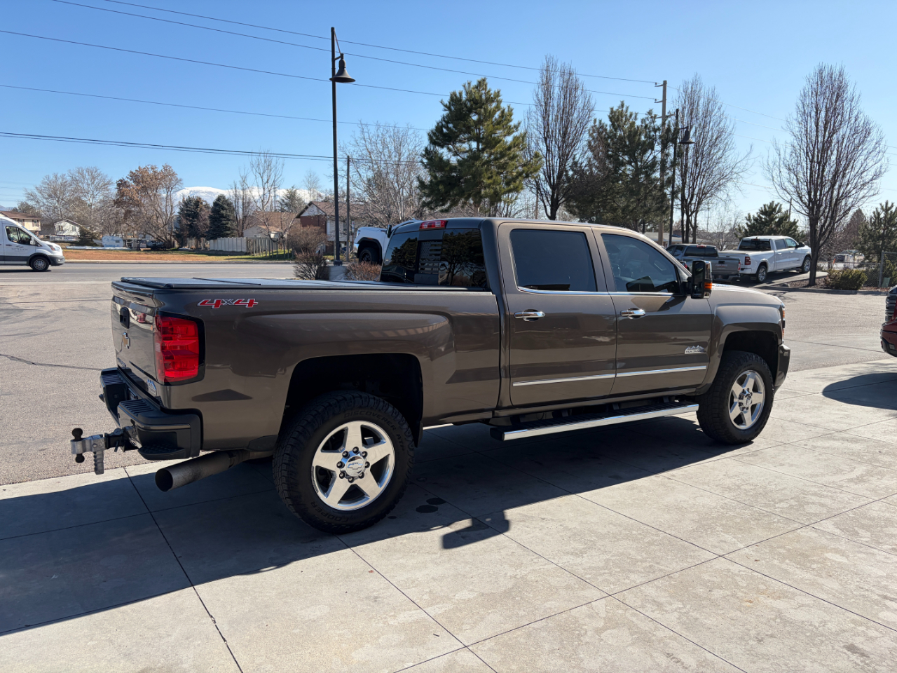 Chevrolet Silverado 2500HD Built After Aug 14 4WD Crew Cab 153.7" High Country 2015